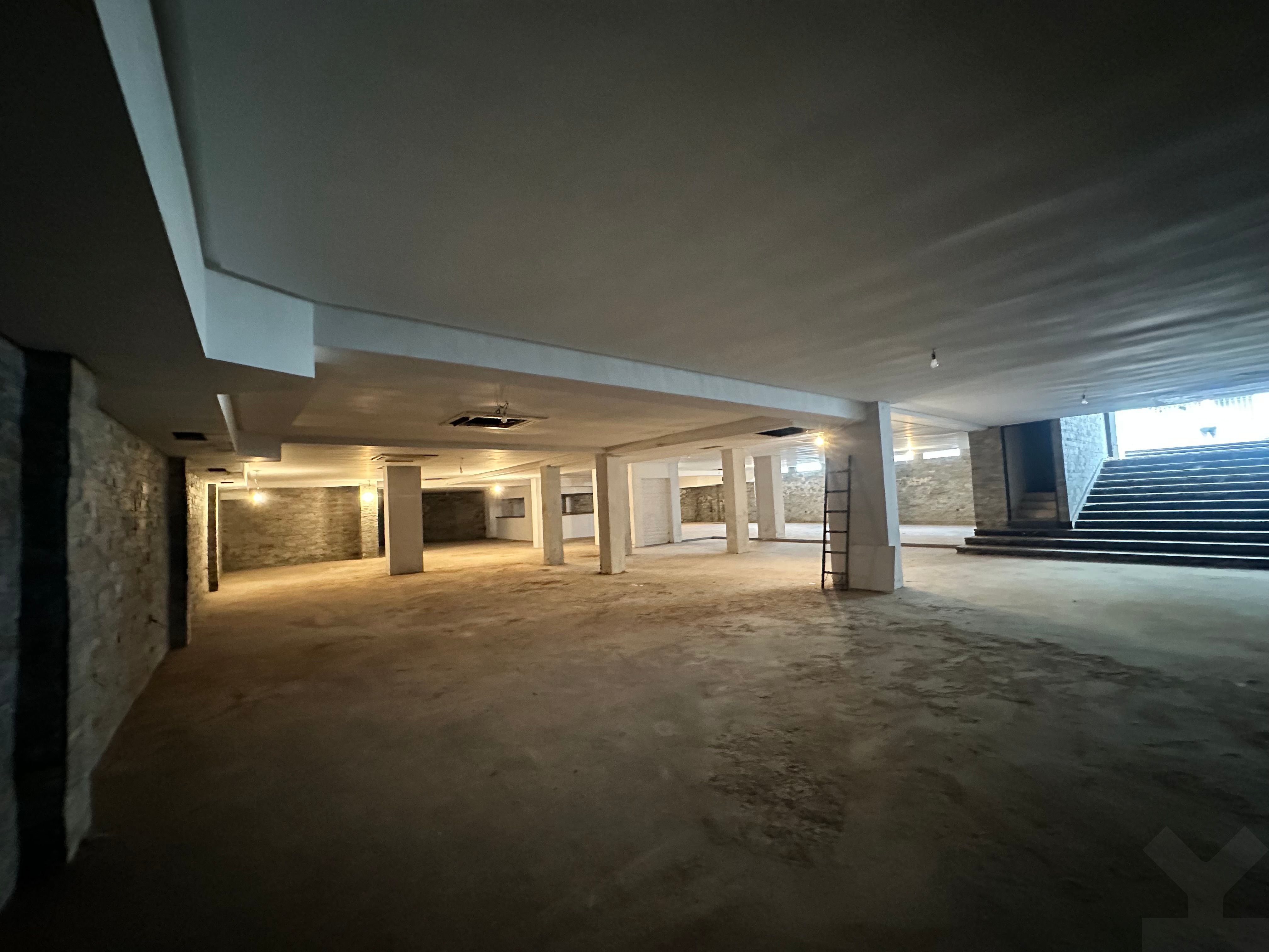 Local commercial 445 m² f Mers Sultan — 7