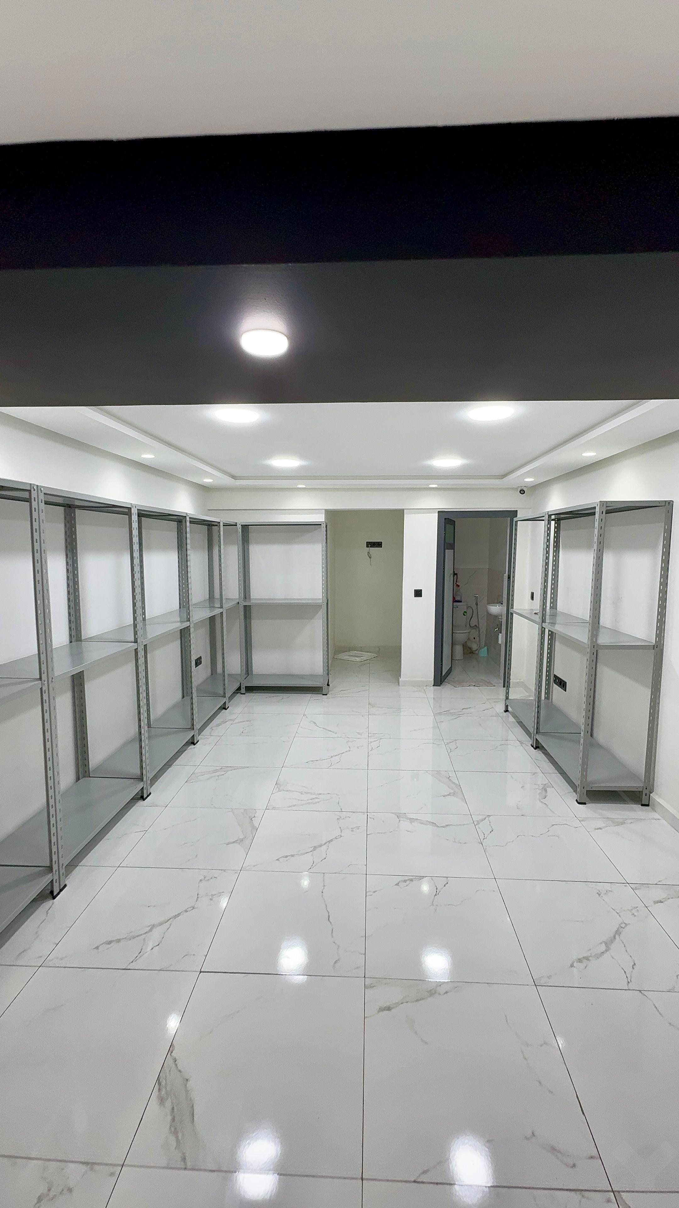 Local commercial — Casablanca — 6