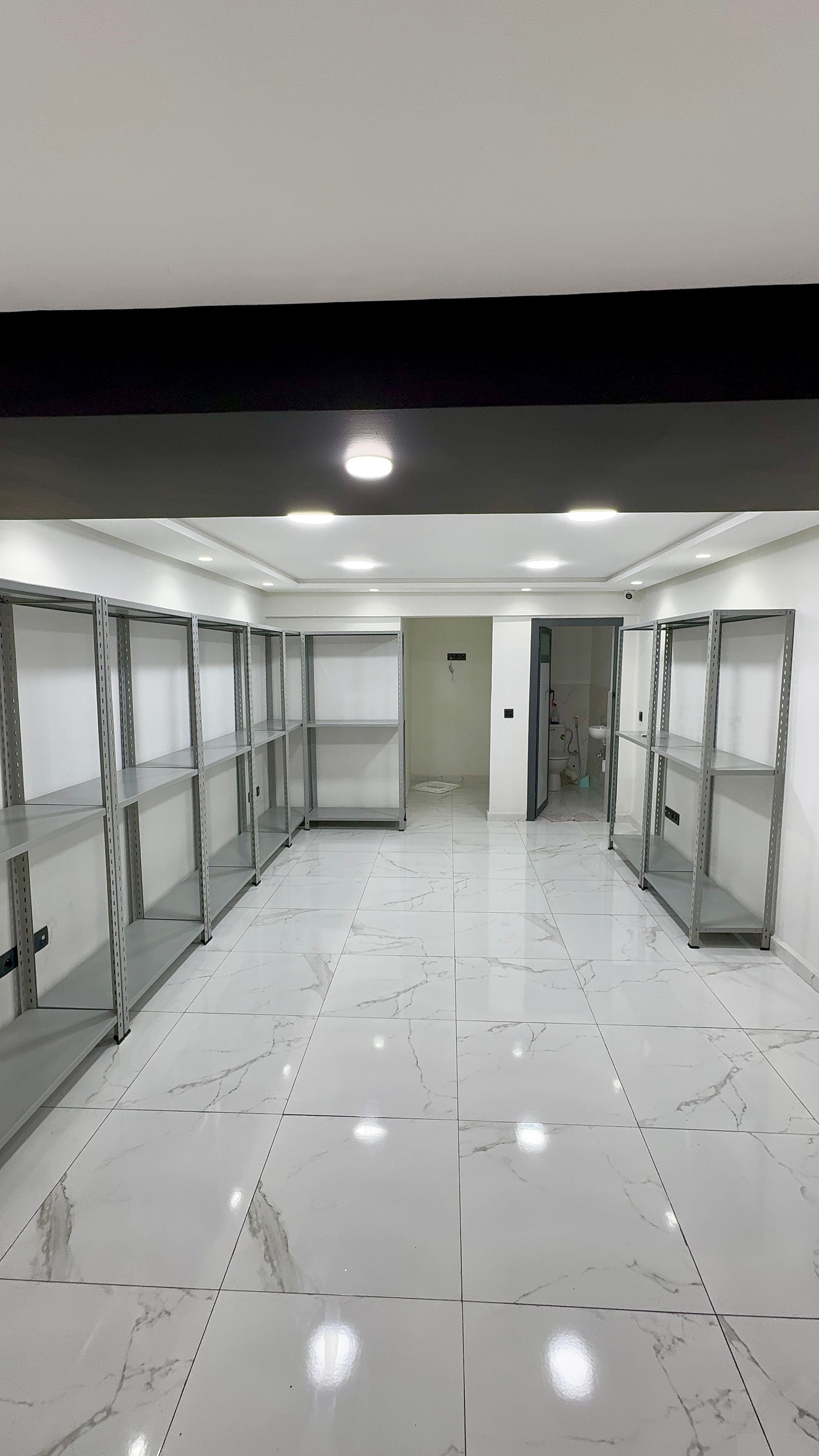 Local commercial — Casablanca — 4