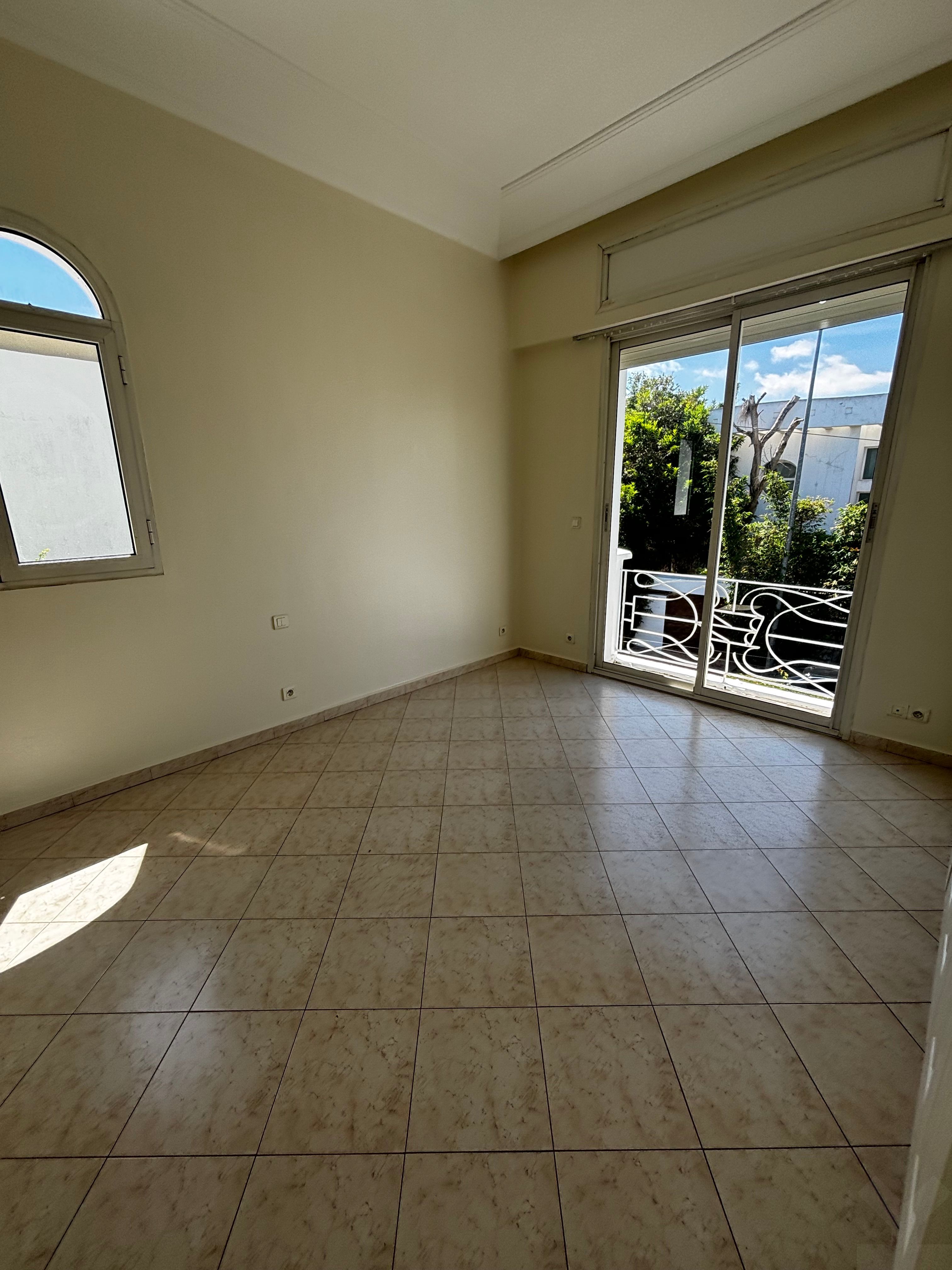 Villa — Casablanca
