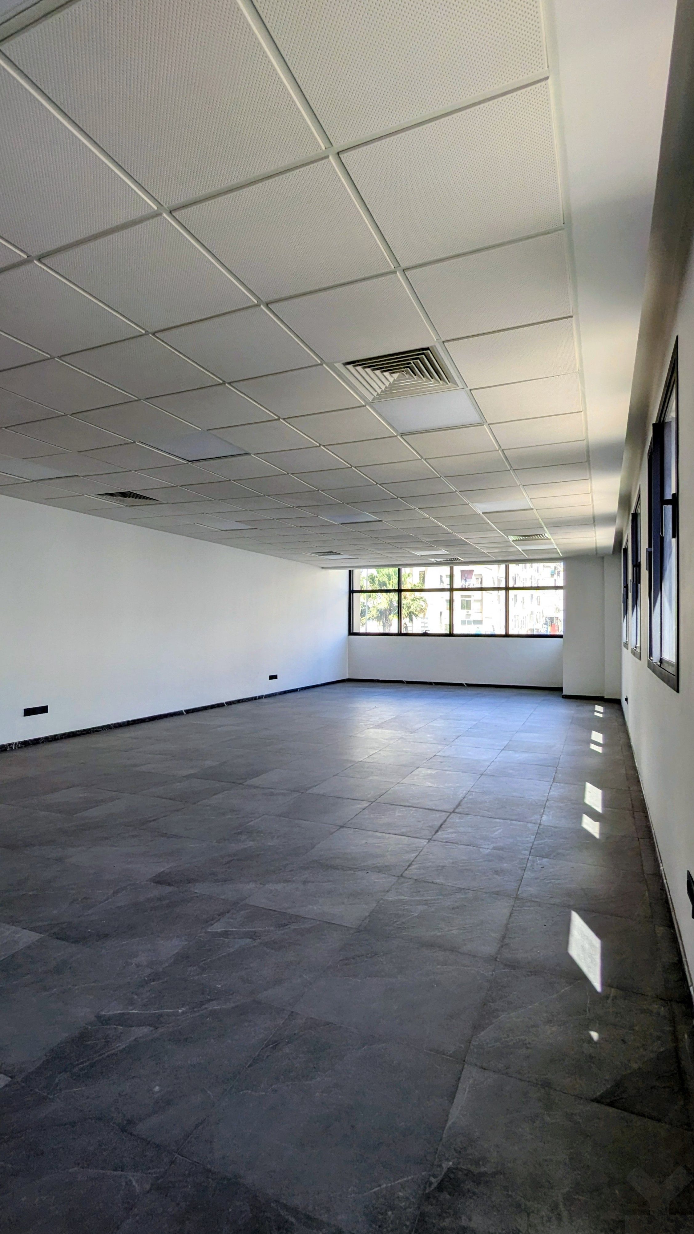Bureau 104 m² à Florida - Mandarona — 3