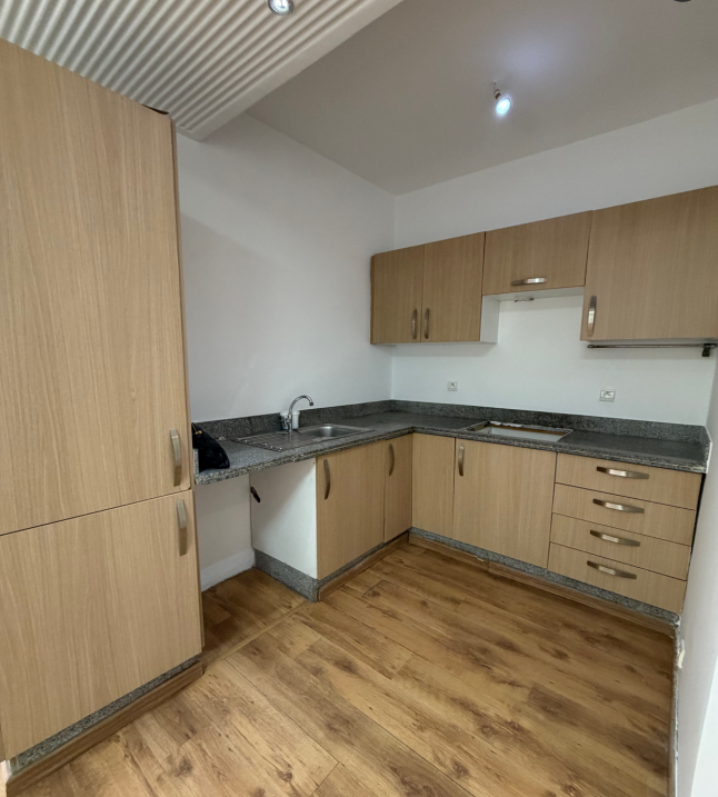Bureau 51 m² à Hopitaux — 5