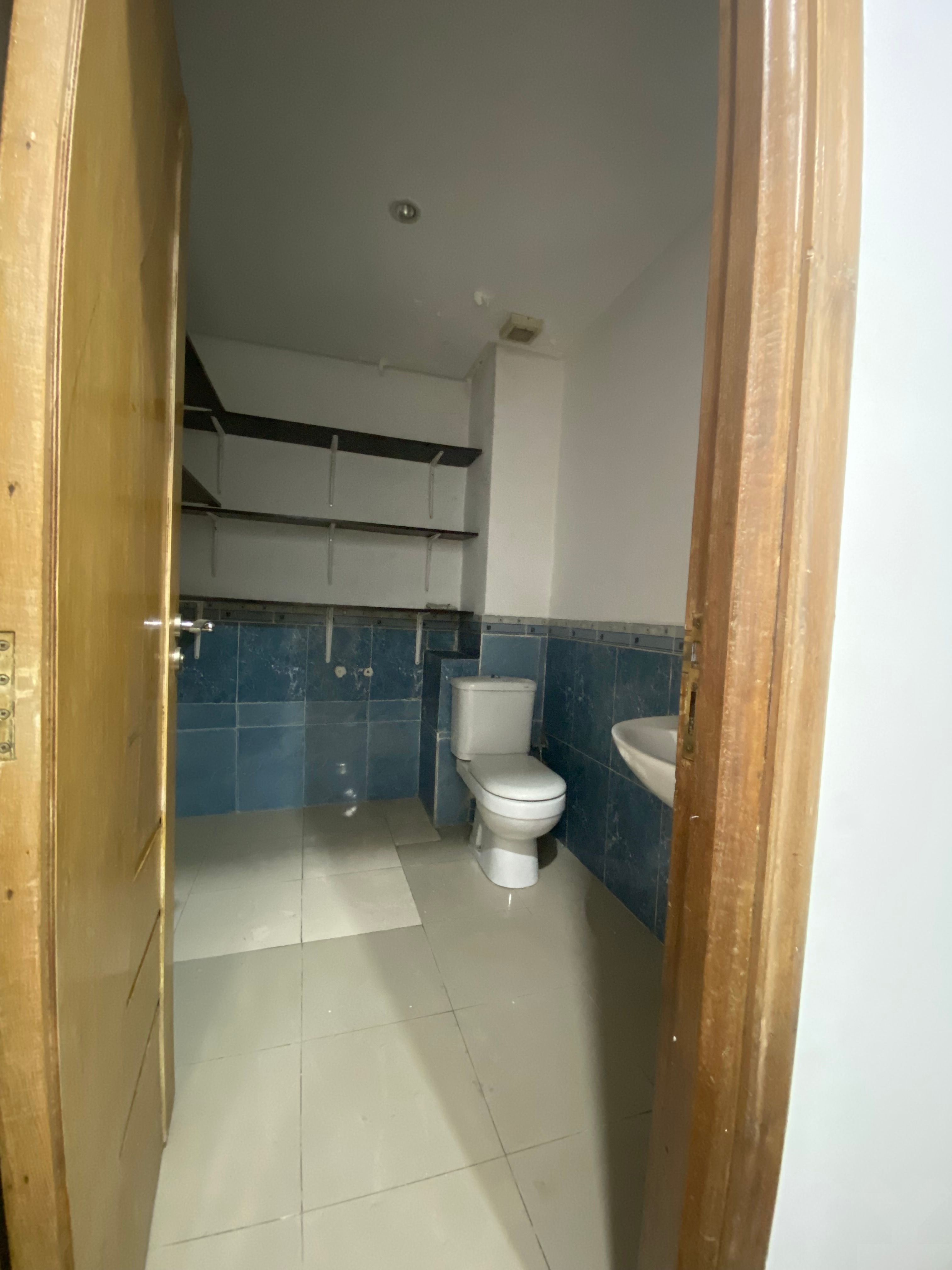 Bureau 141 m² à Hopitaux — 8