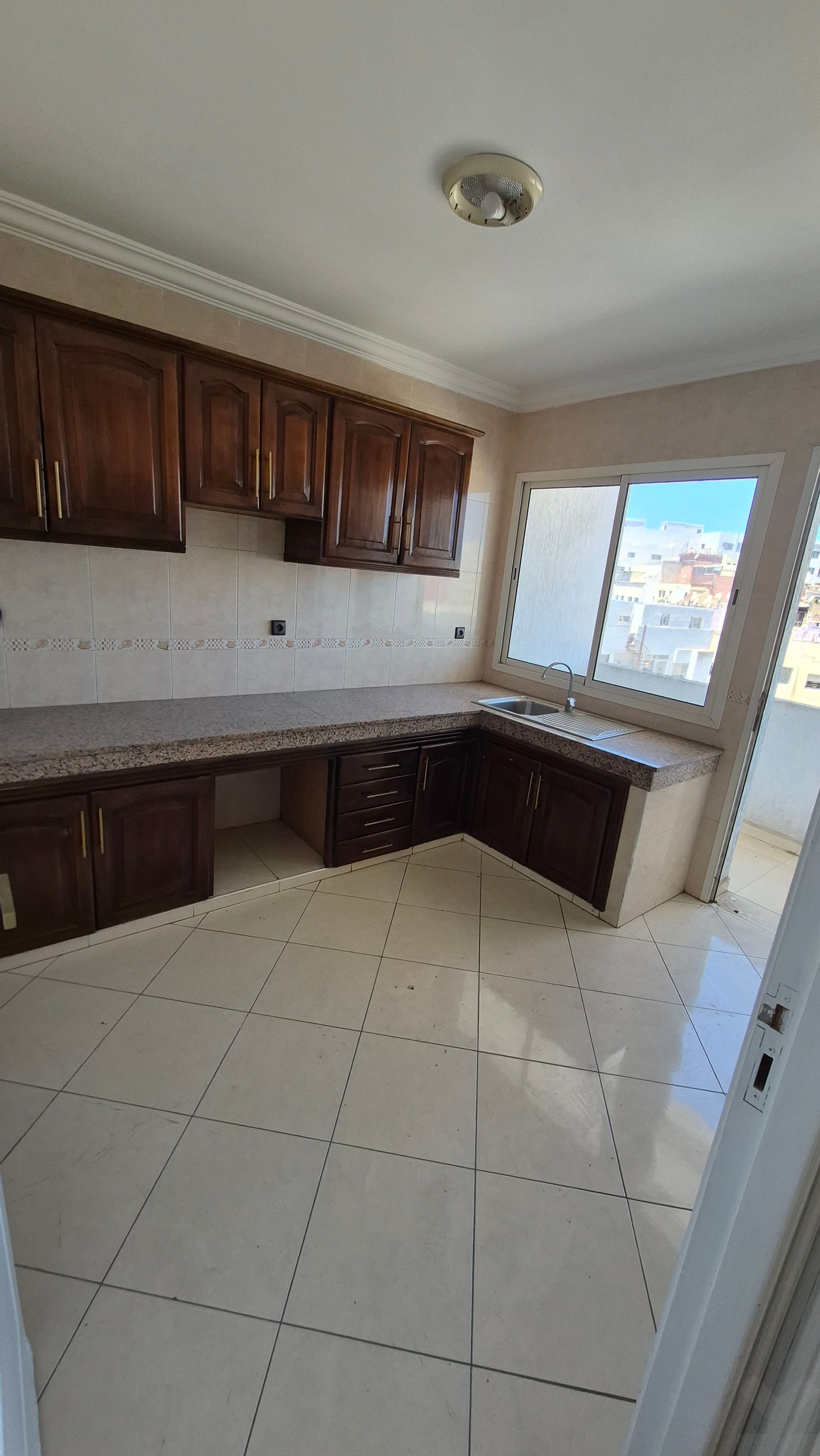 Bureau — Casablanca — 6