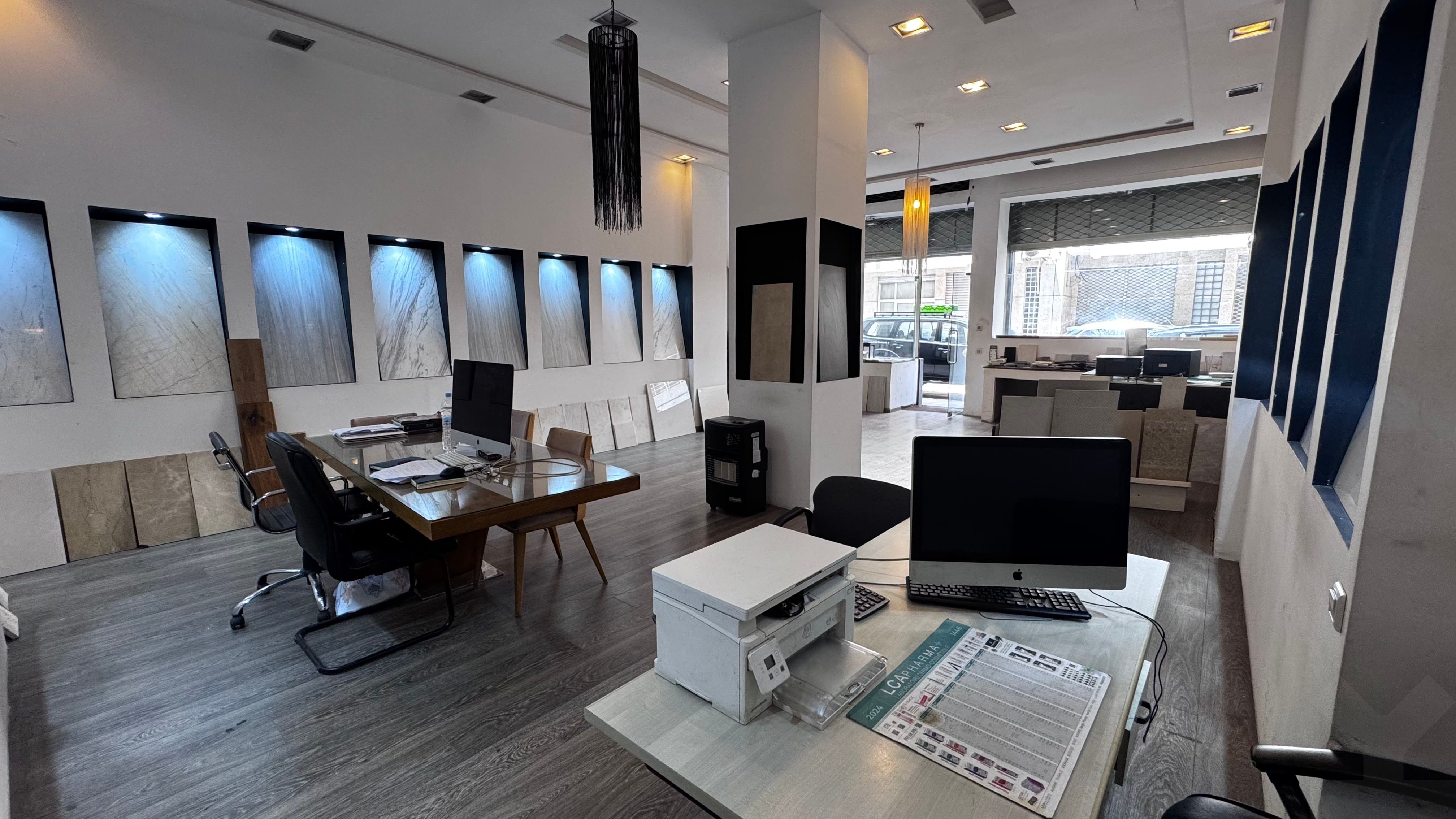 Local commercial à vendre de 93 m² — 3