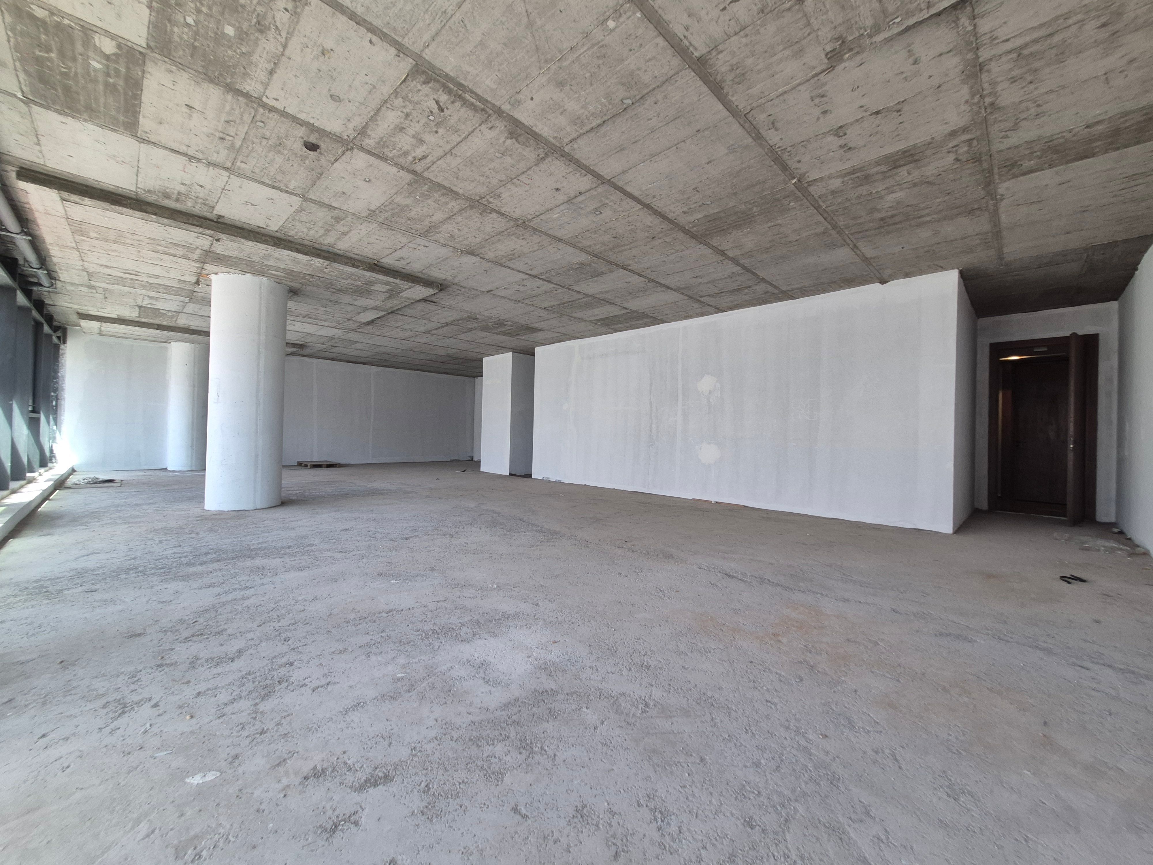 Bureaux neufs à louer de 182 m² — 2