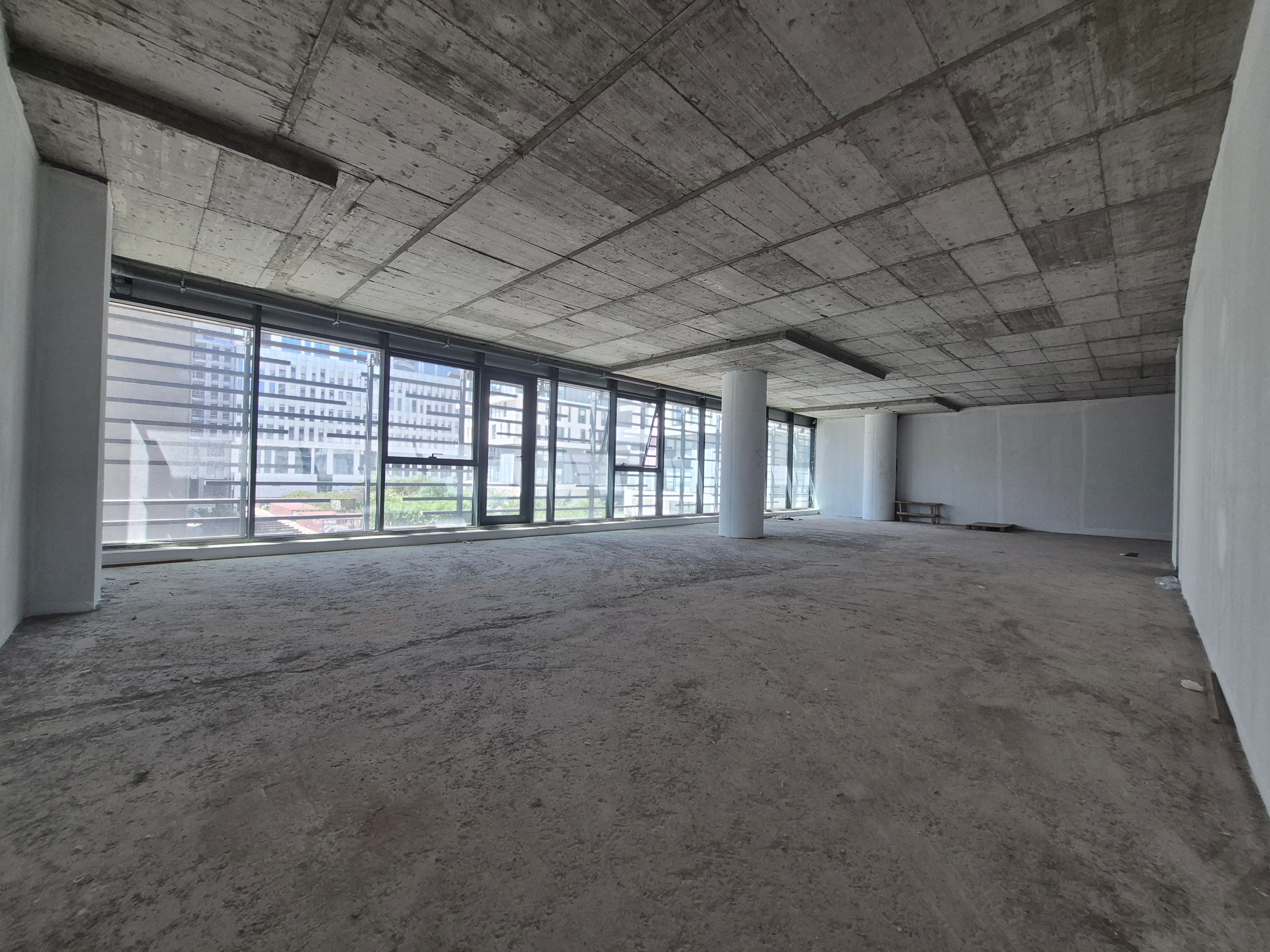 Bureaux neufs à louer de 182 m² — 3