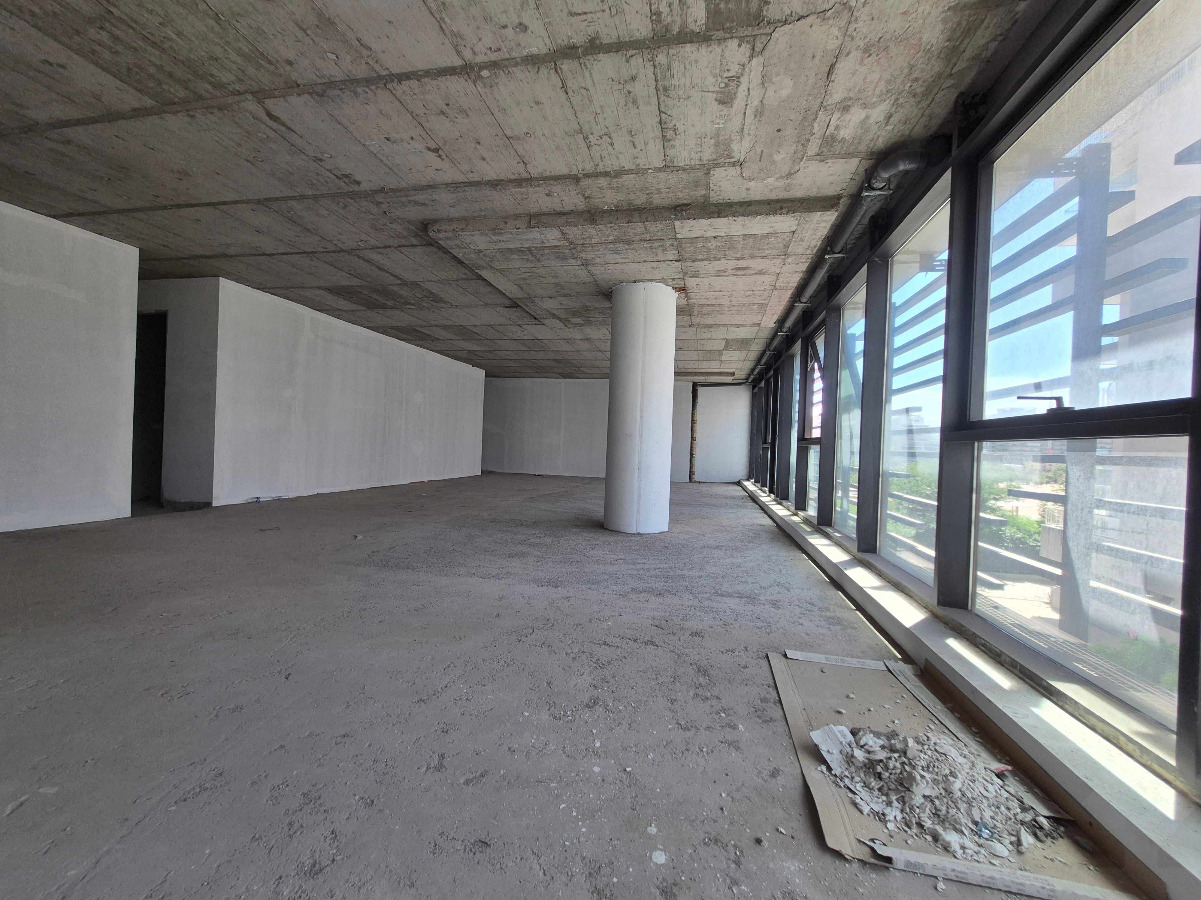 Bureaux neufs à louer de 182 m² — 4