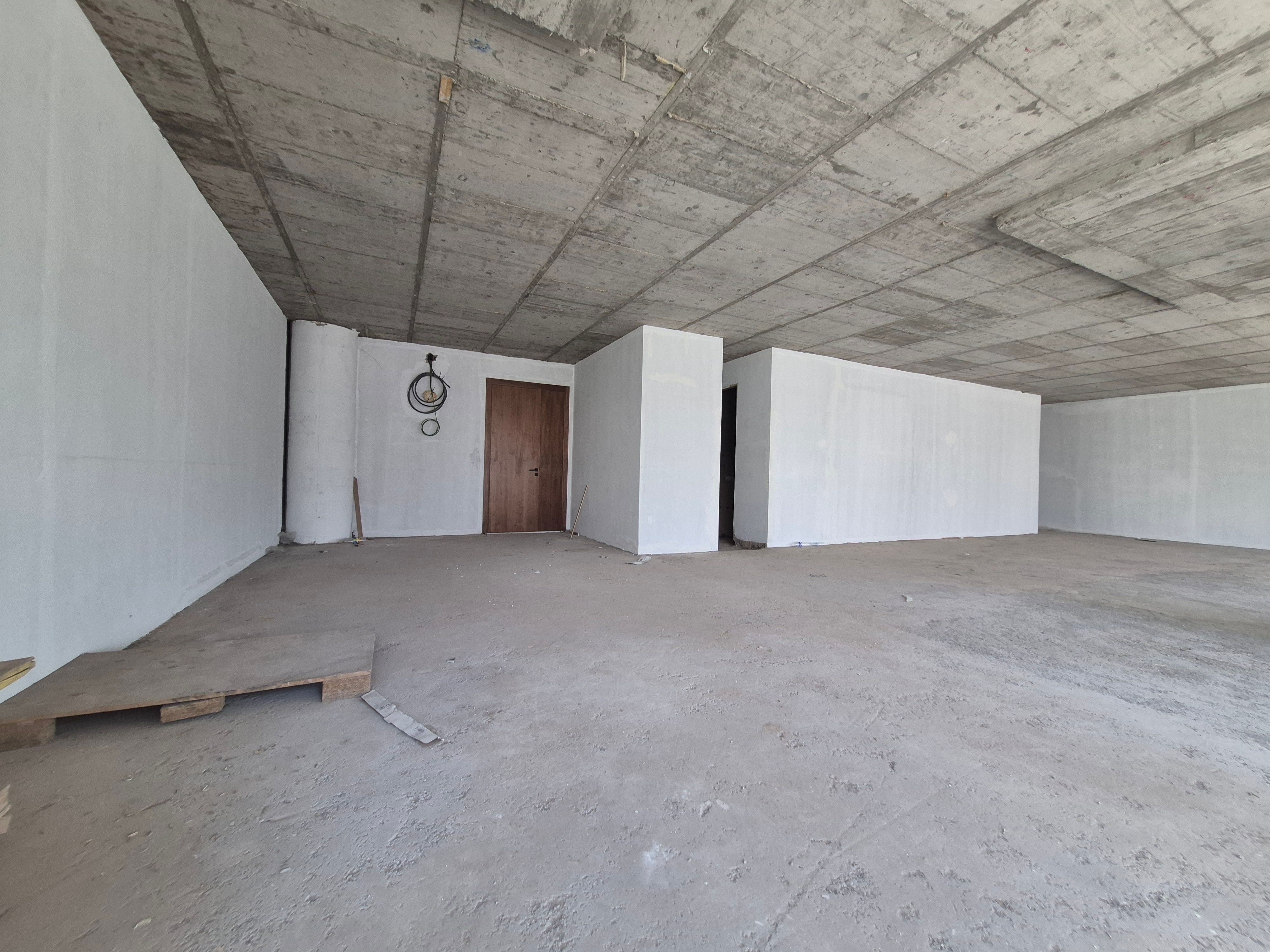 Bureaux neufs à louer de 182 m² — 6