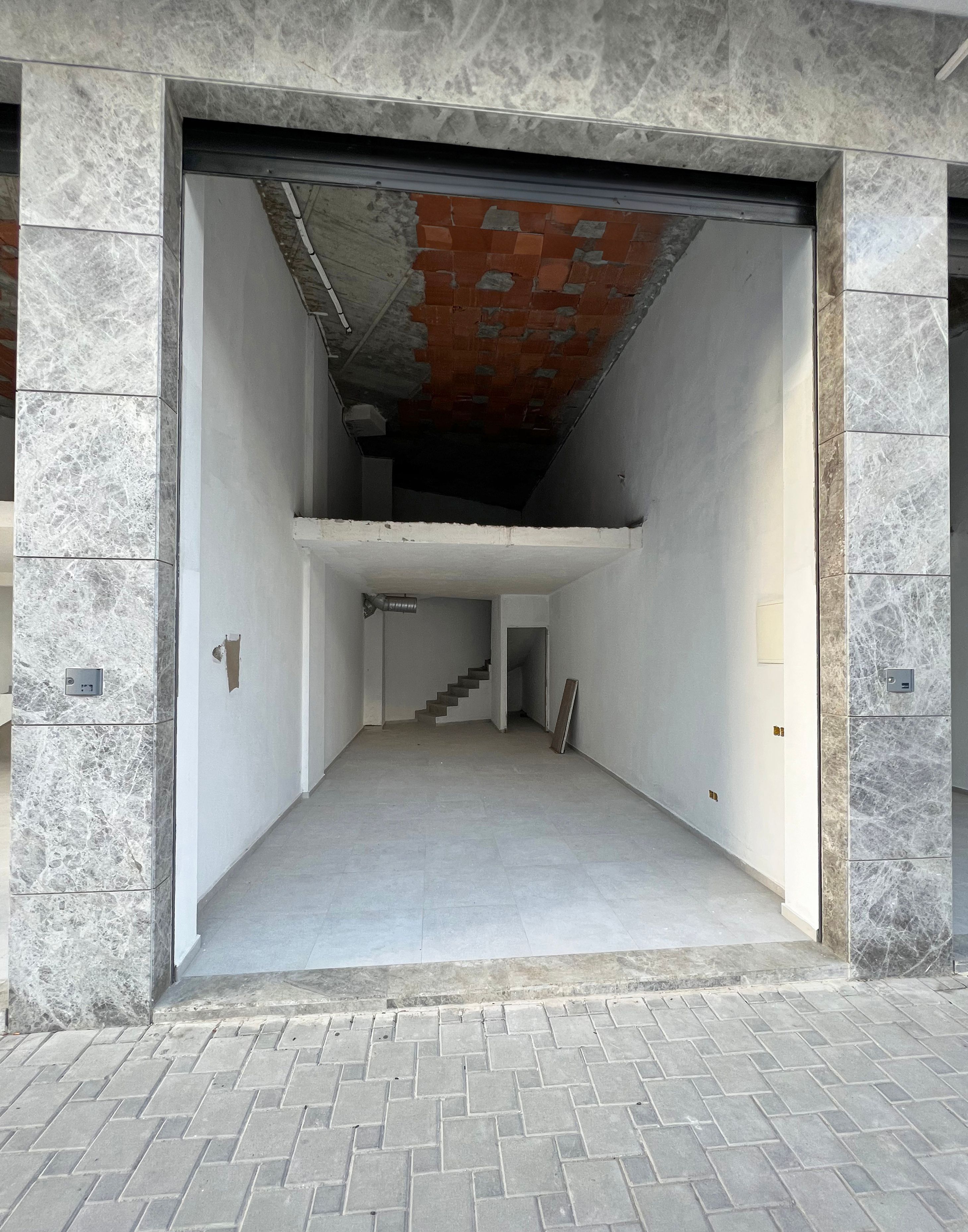 Local commercial — Casablanca — 6