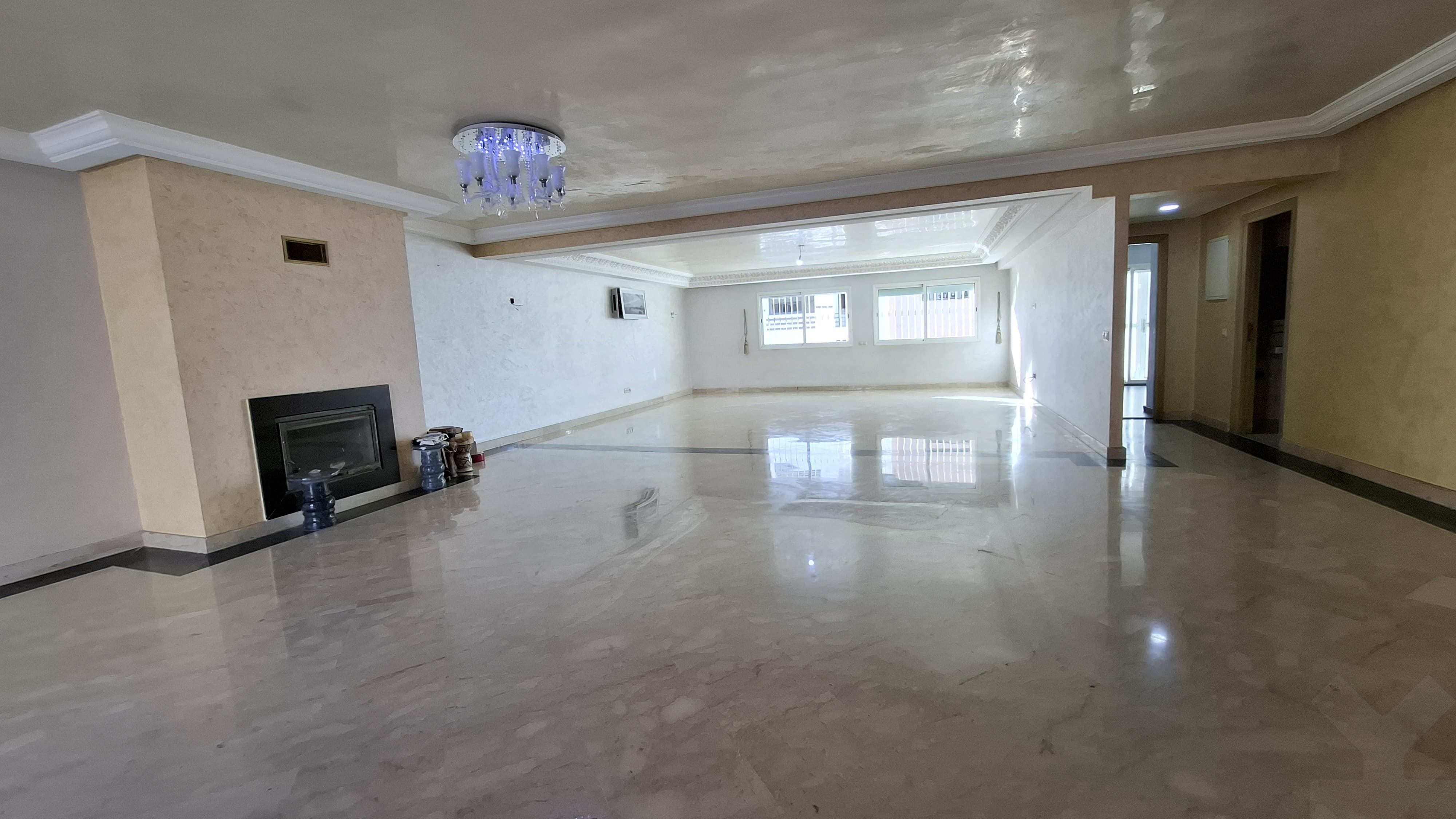 Appartement 1221 m² à La Gironde — 16