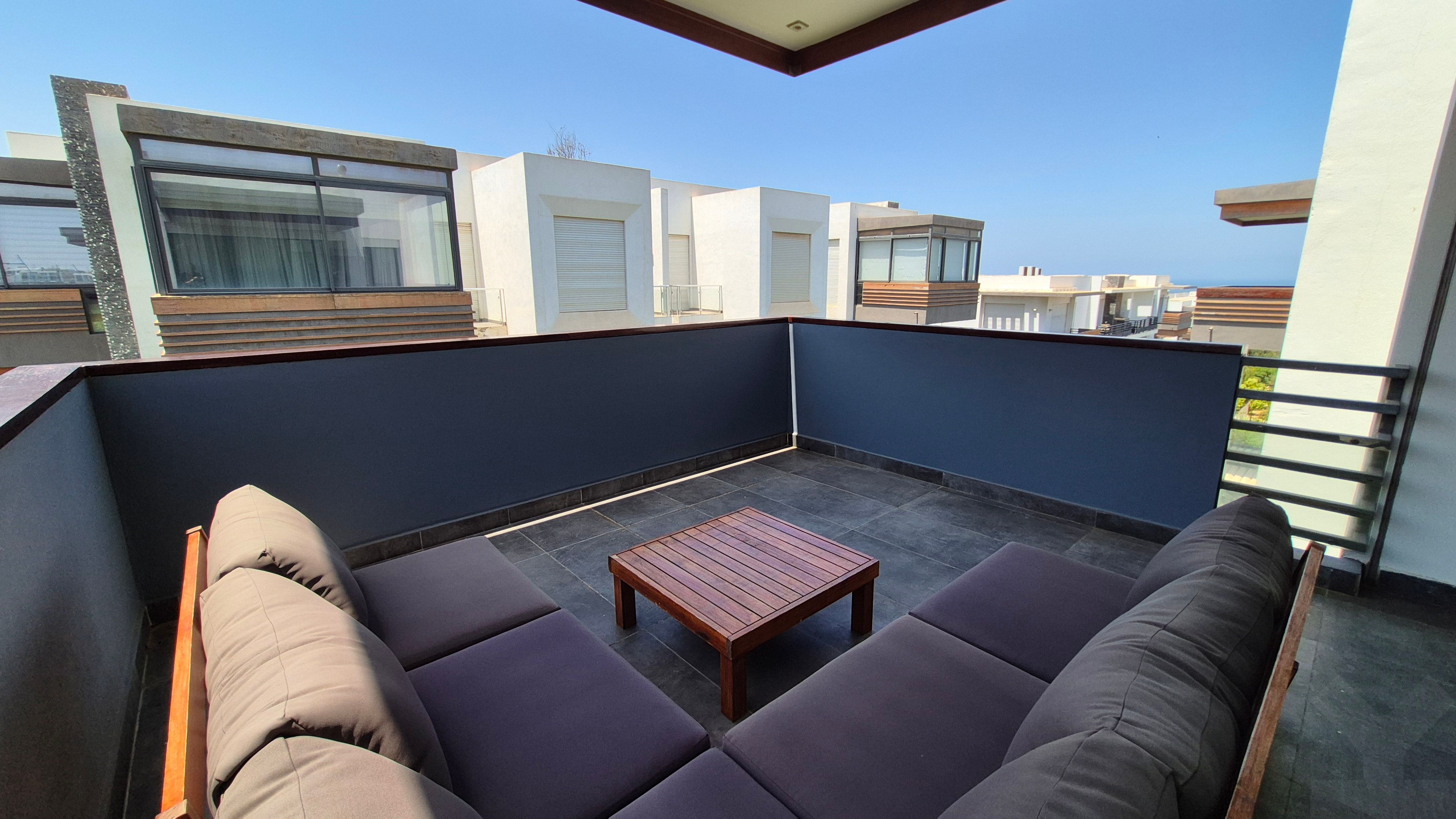 Appartement meublé 3 chambres  à louer de 197 m² — 2
