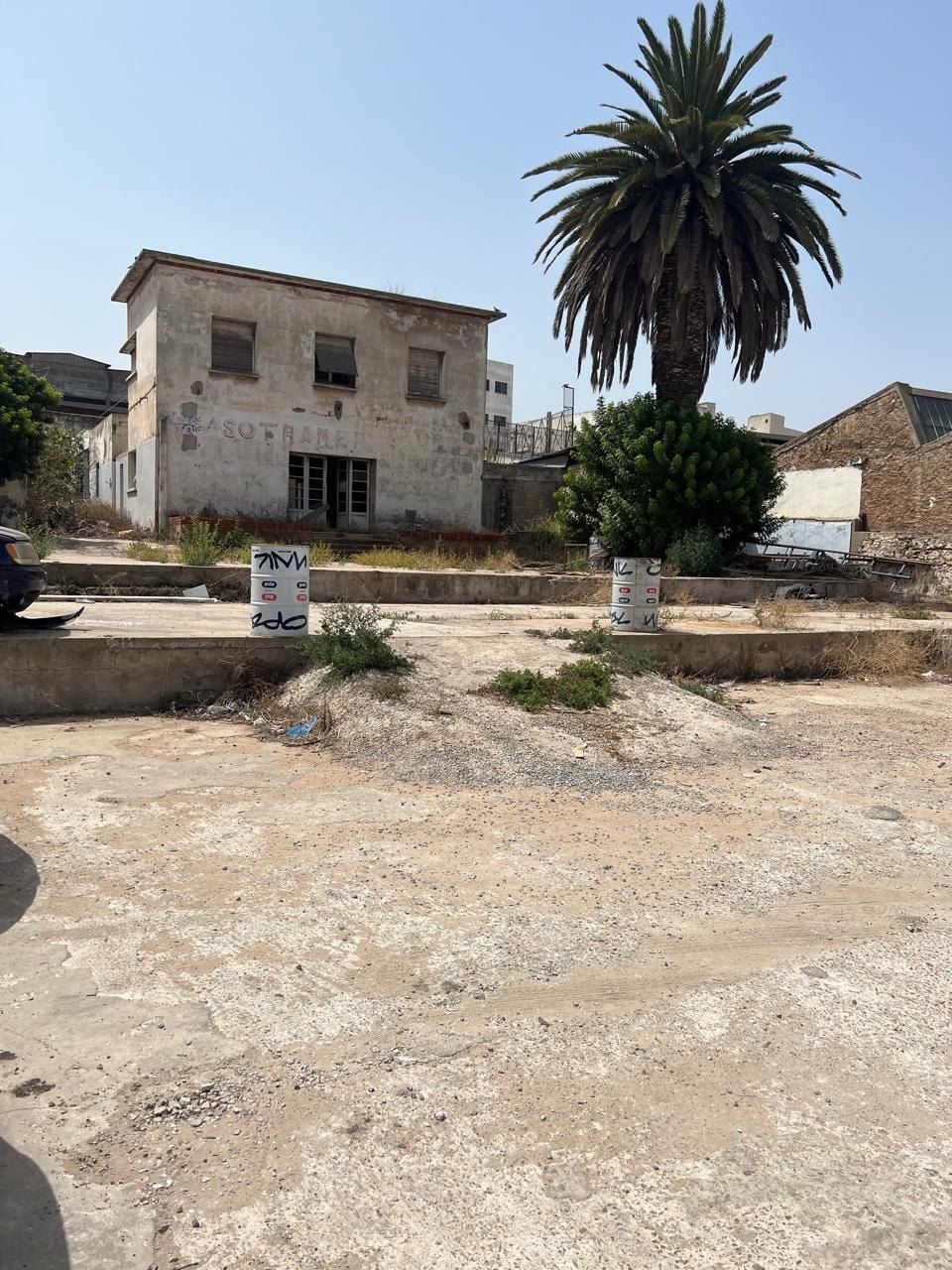 Local commercial — Casablanca — 2