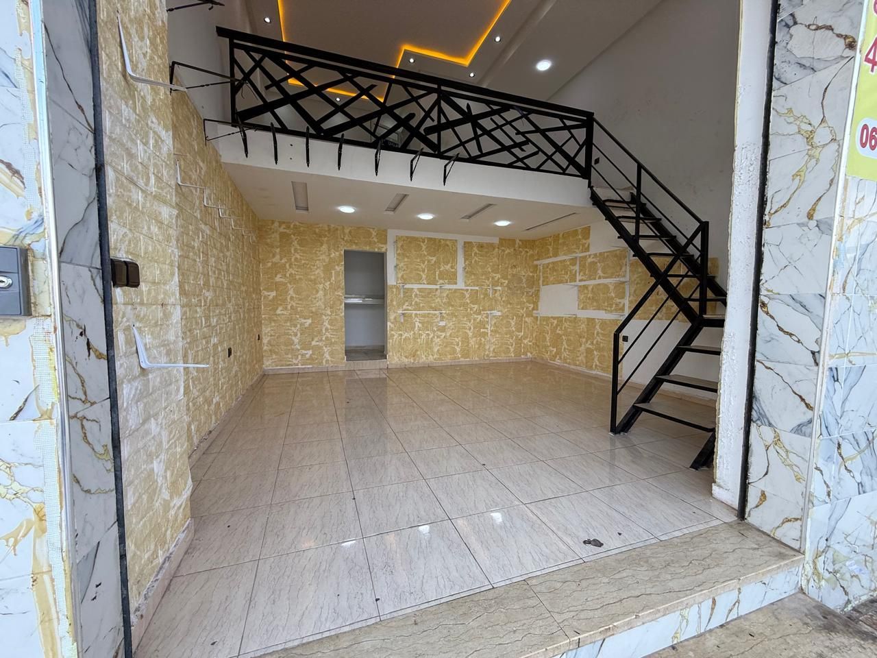 محل تجاري — Dar Bouazza