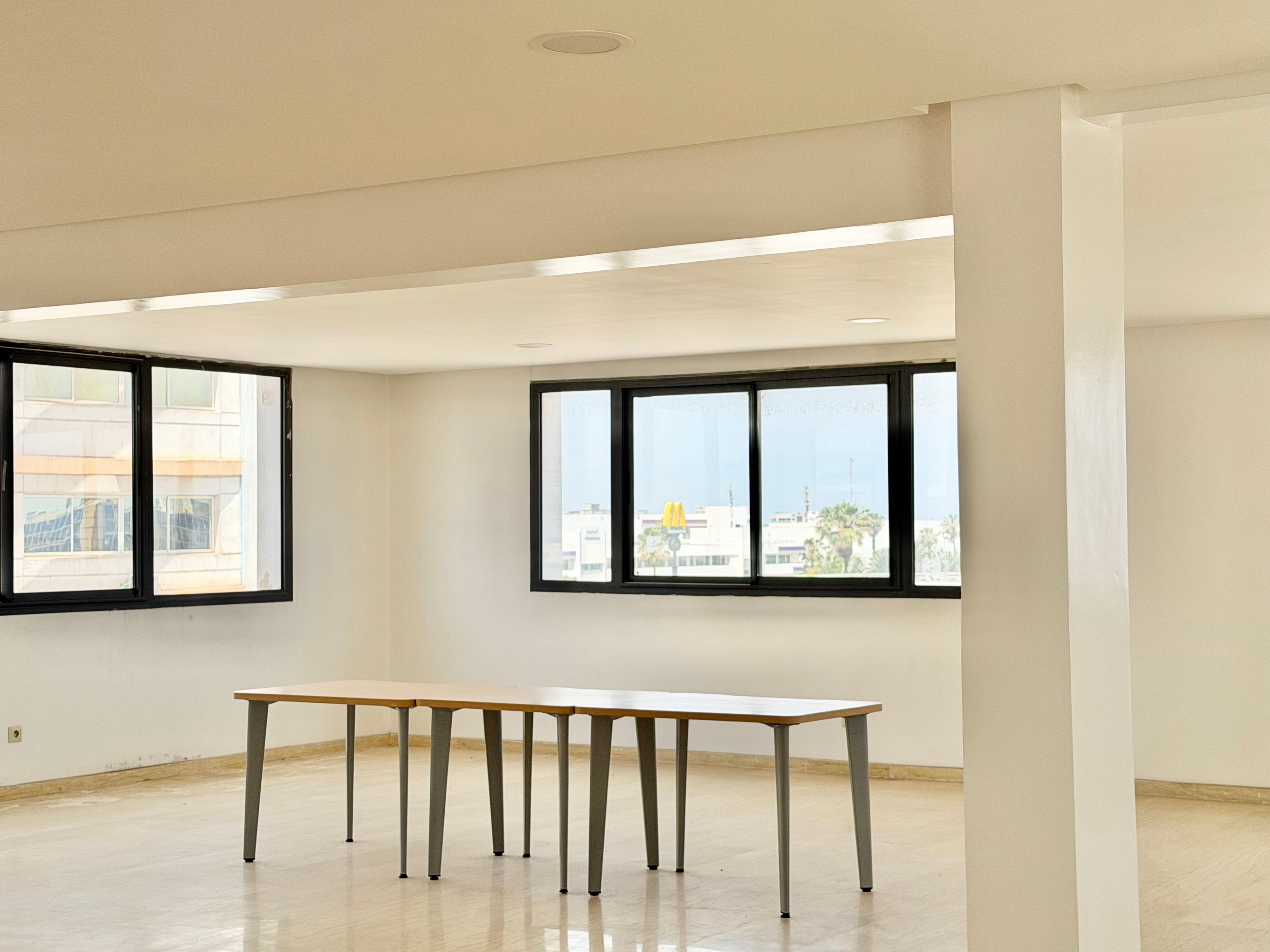 Bureau 1098 m² à Ain Sebaa — 10