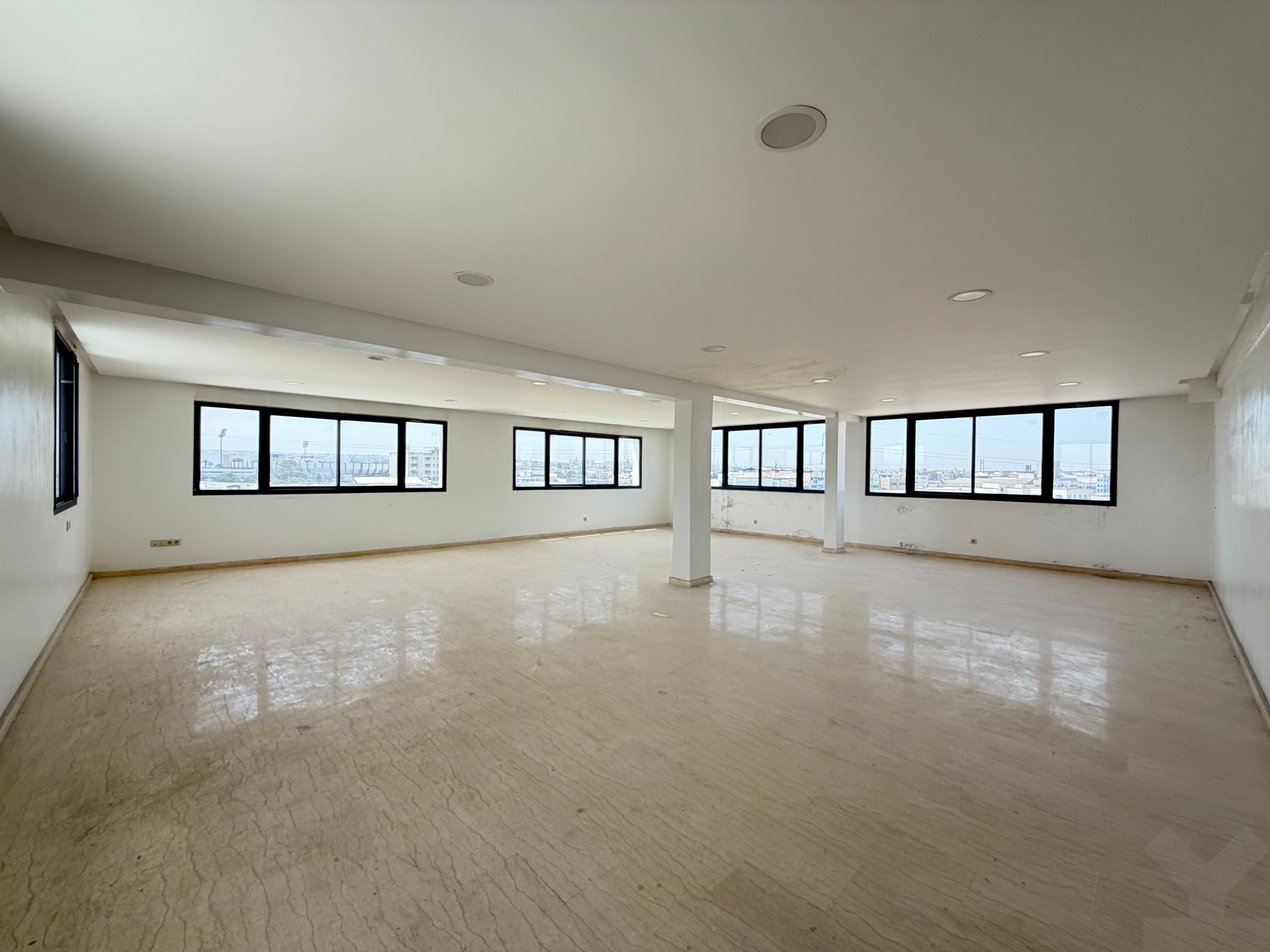 Bureau 1098 m² à Ain Sebaa — 8