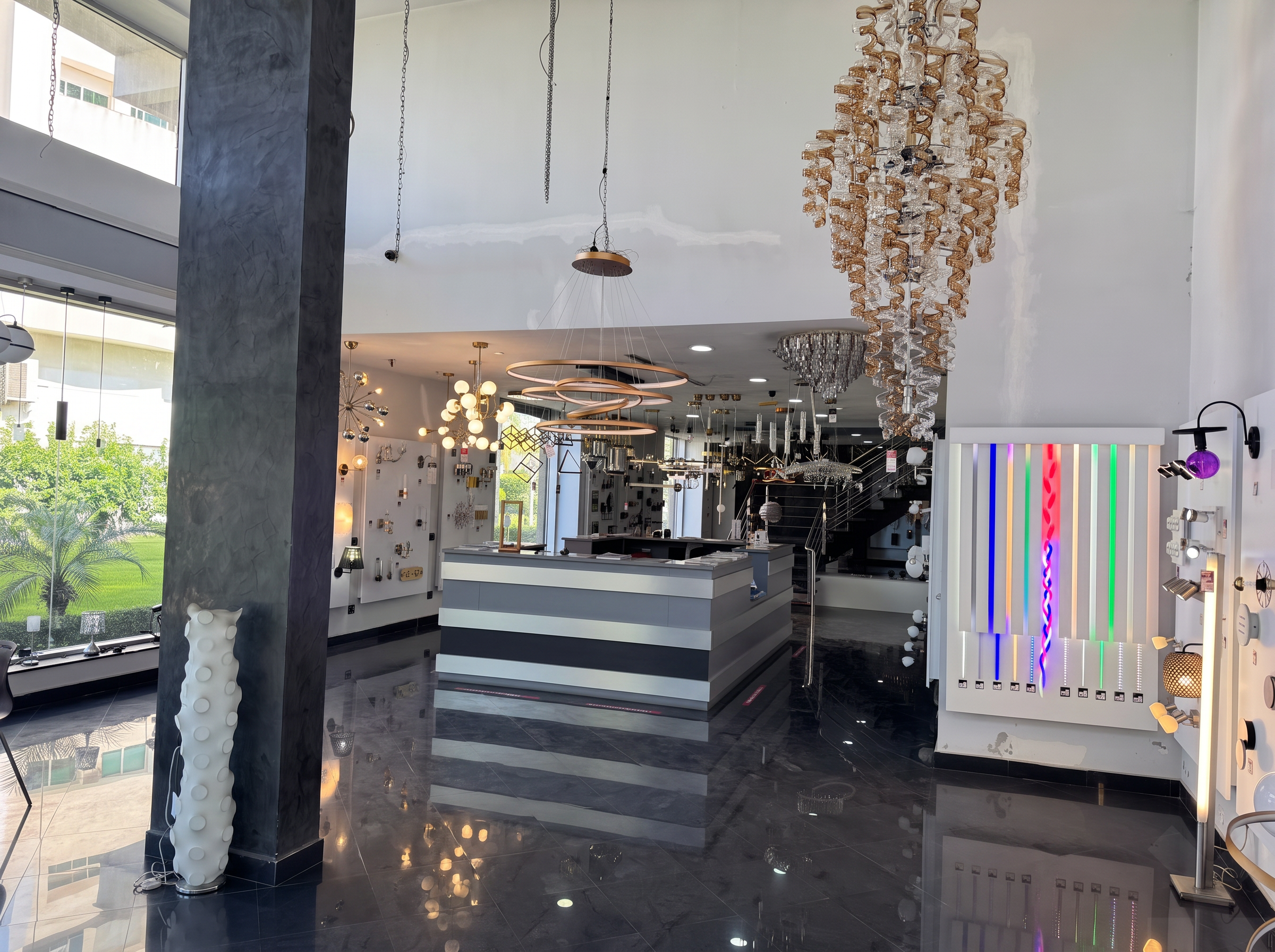Local commercial 403 m² à Bir Rami Est — 7
