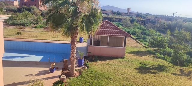 Villa 10732 m² f Route De Ouarzazat — 2