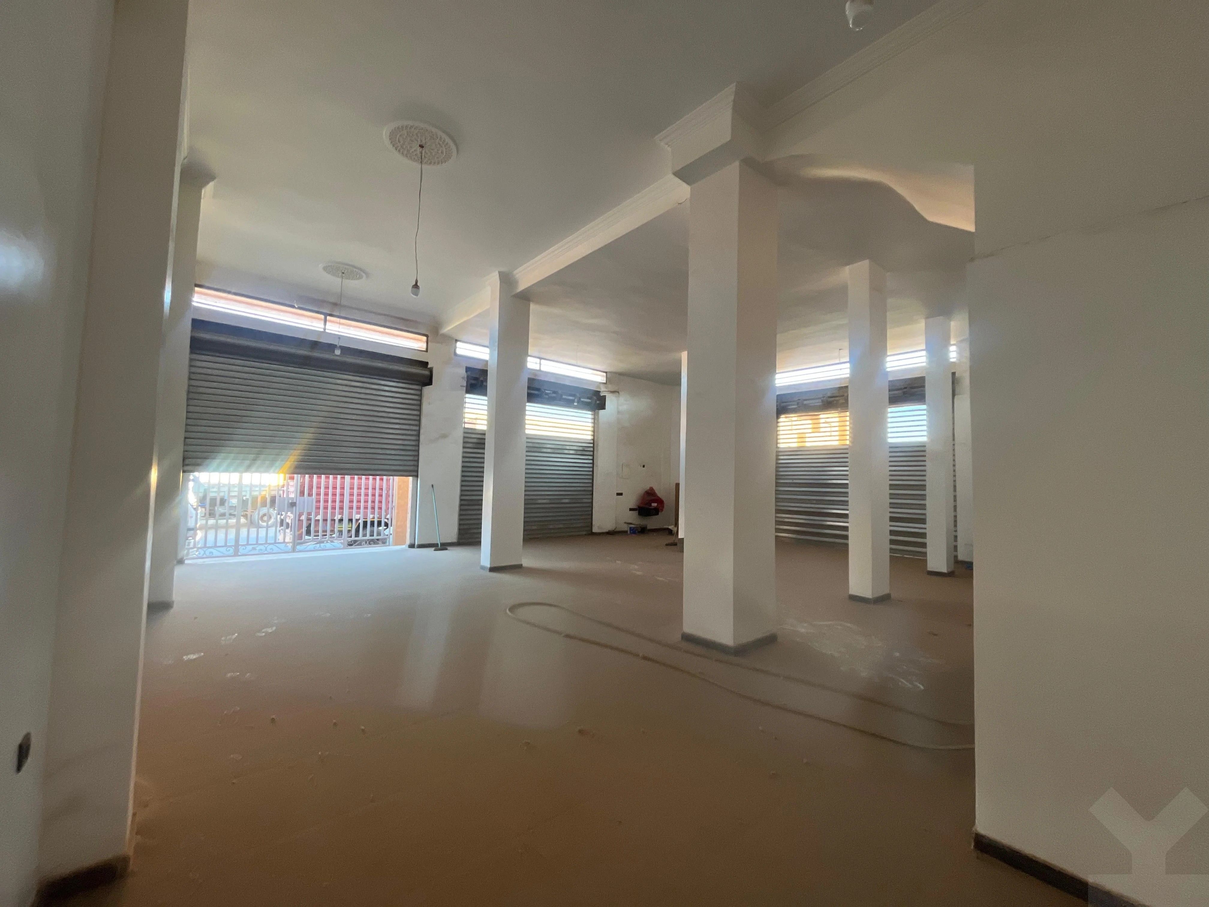 Local commercial 500 m² à Azzouzia — 4