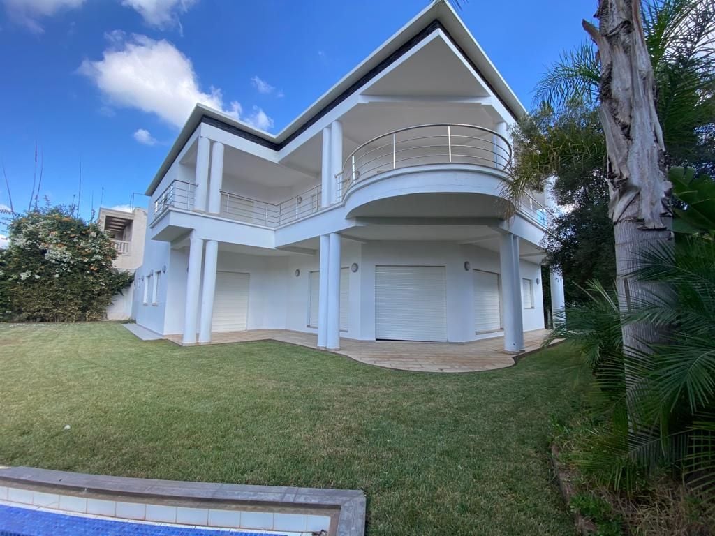 Villa — Casablanca