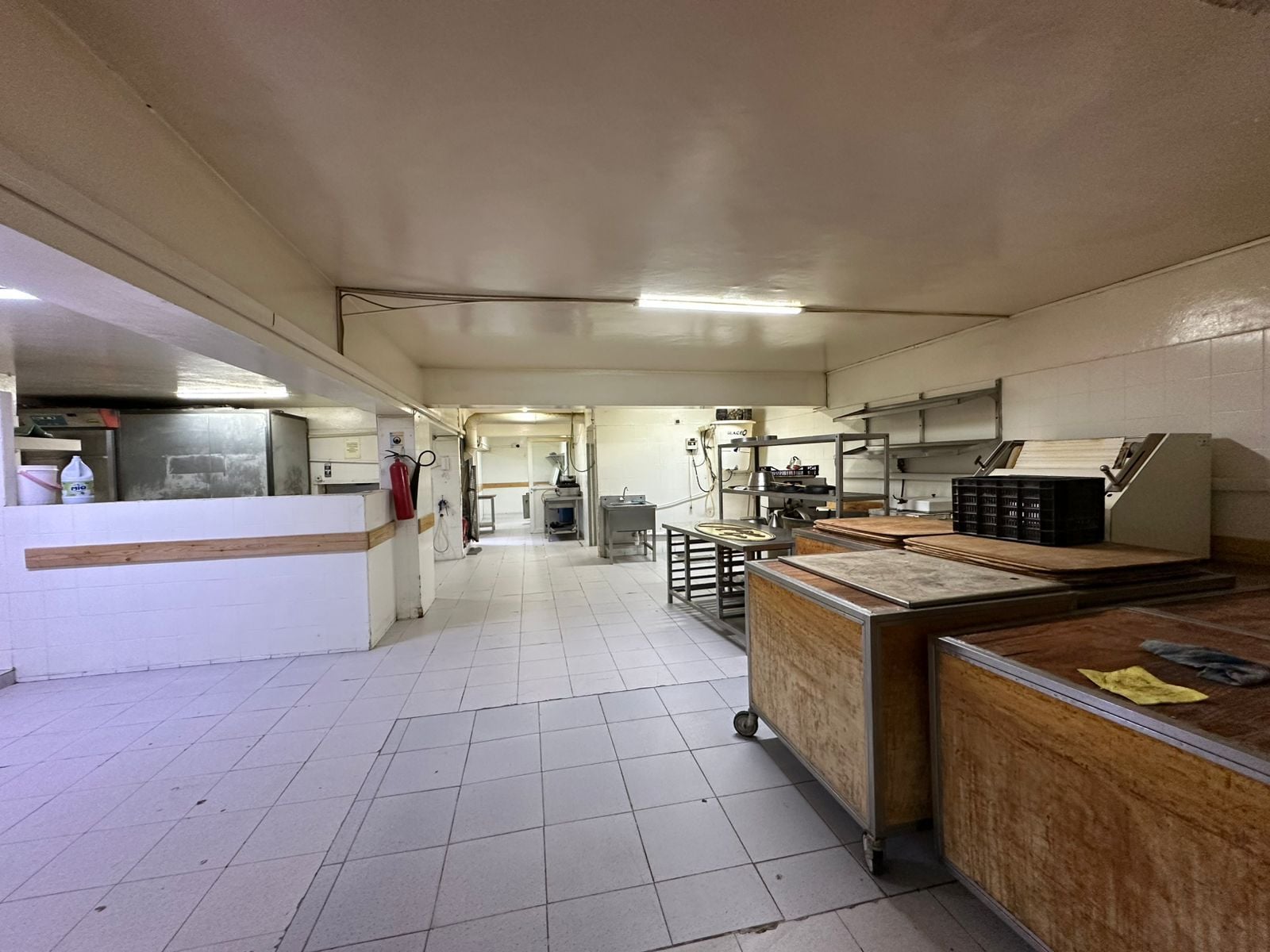 Local commercial 306 m² à Souissi — 7