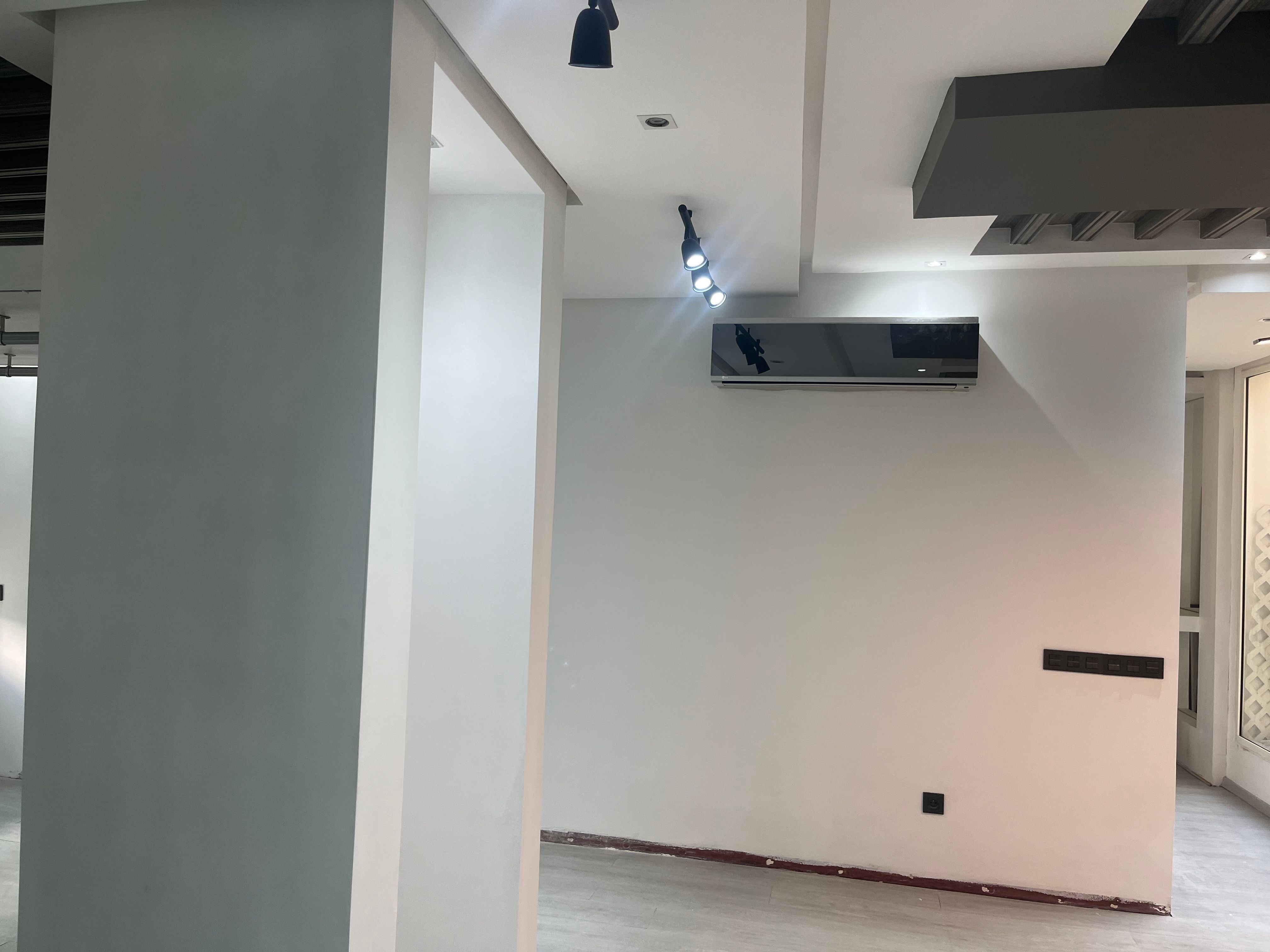 Local commercial 125 m² à Hassan — 17