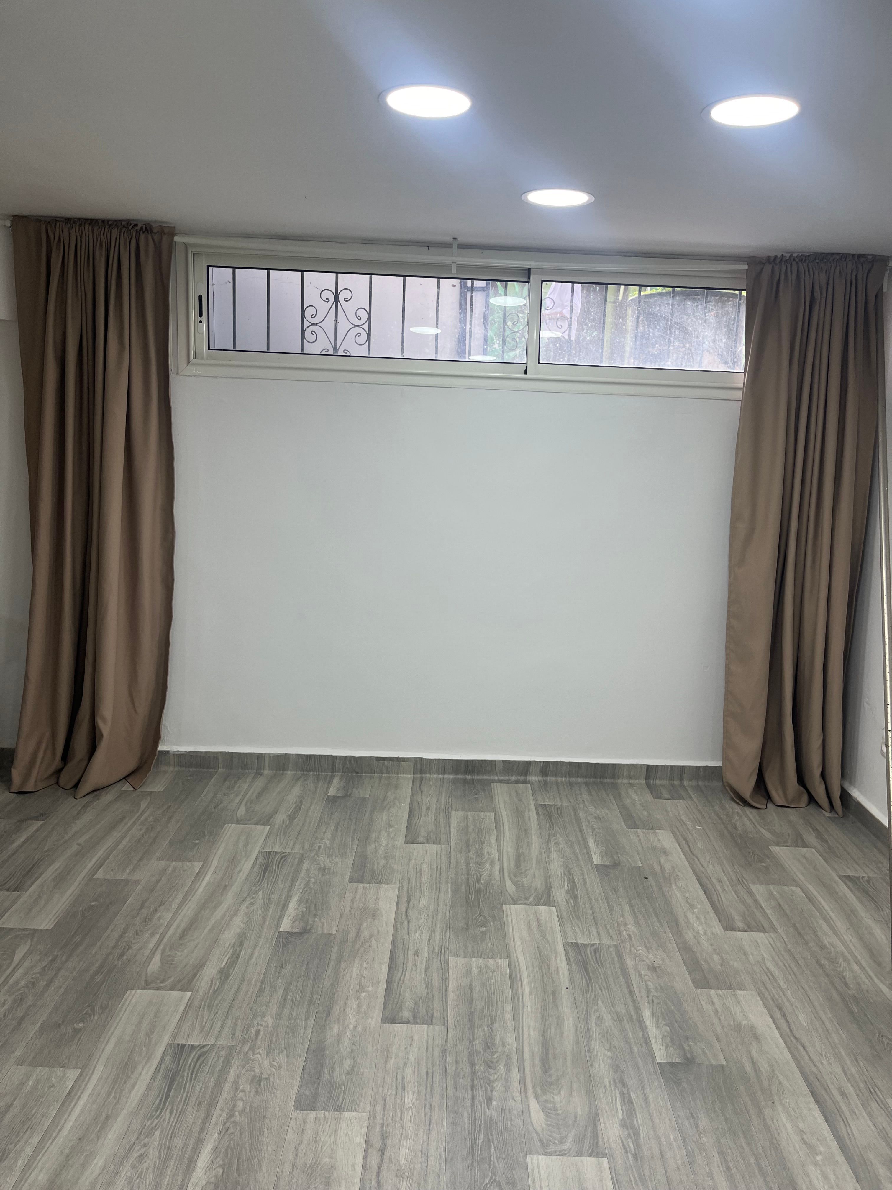 Local commercial 125 m² à Hassan — 11