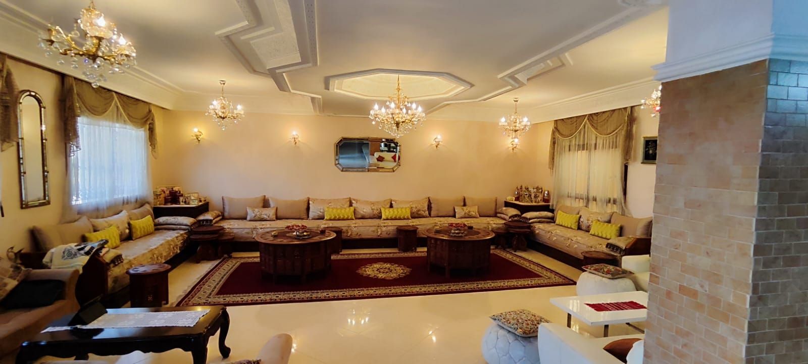 فيلا 365 م² في Bettana — 4