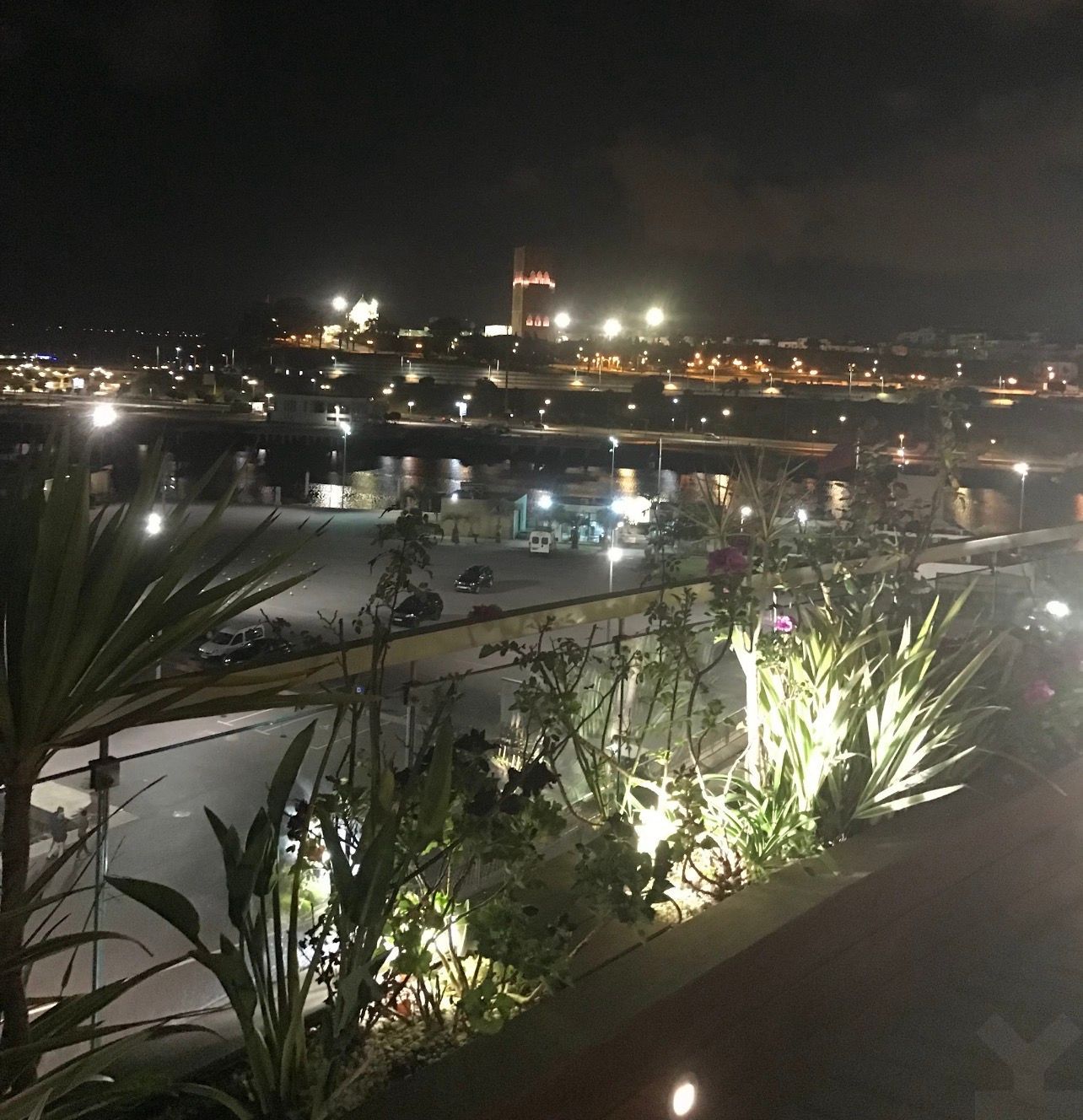 شقة — Salé