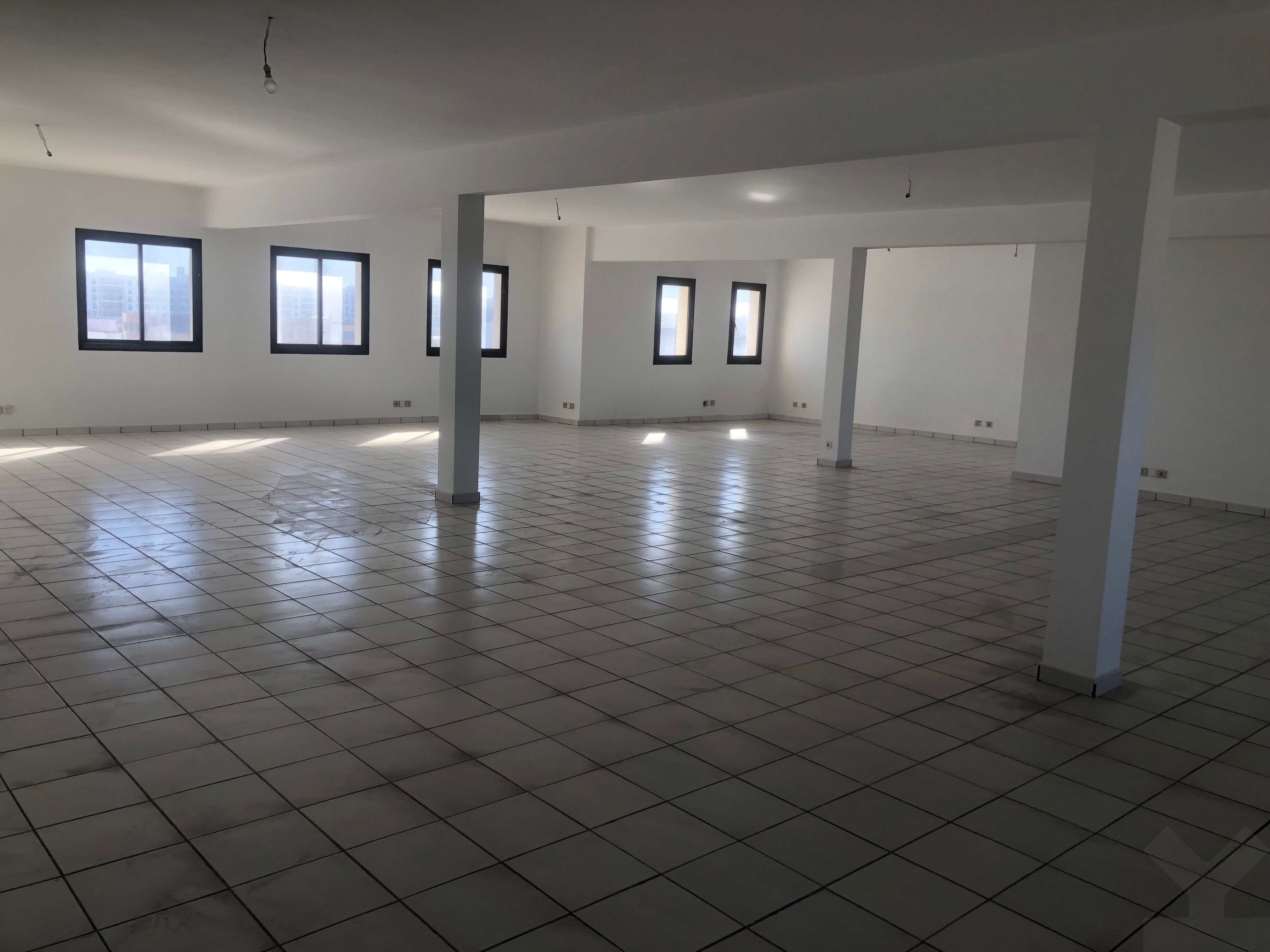 Bureau — Salé — 5