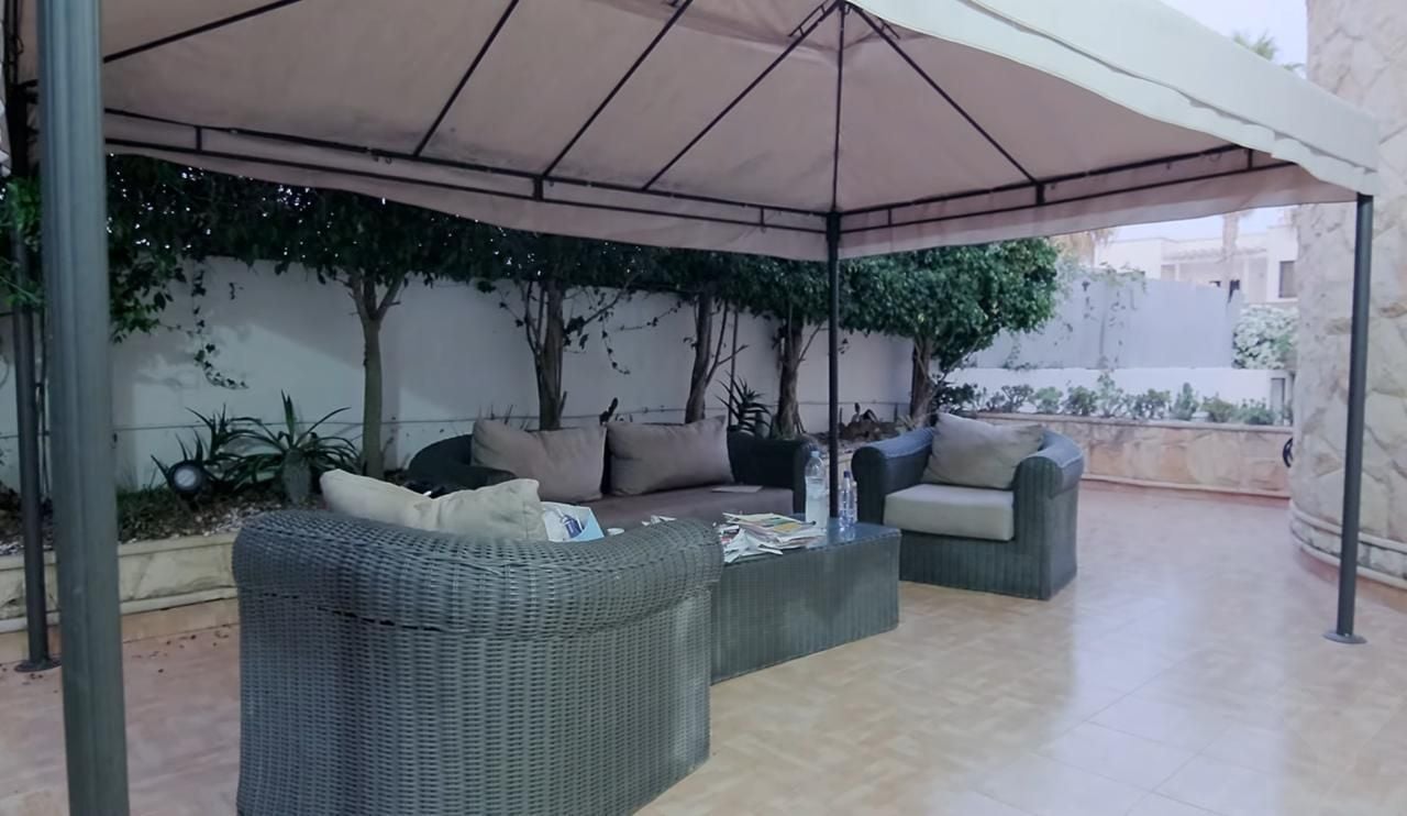 Villa 625 m² à Lotissement Bethouven — 7