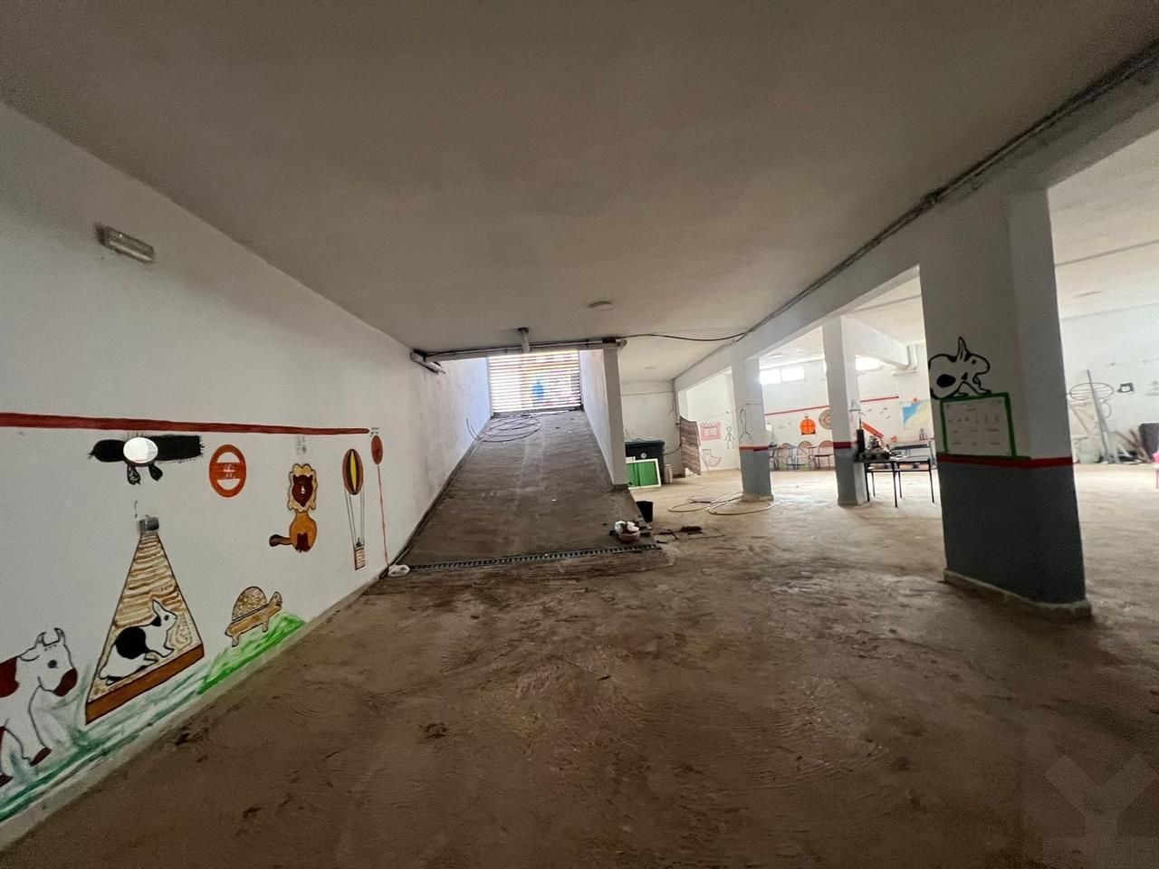 Local commercial 1891 m² à Massira I — 3