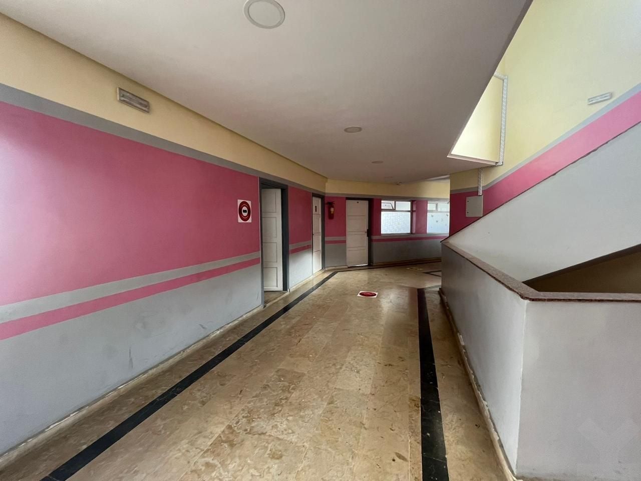 Local commercial 1891 m² à Massira I — 2
