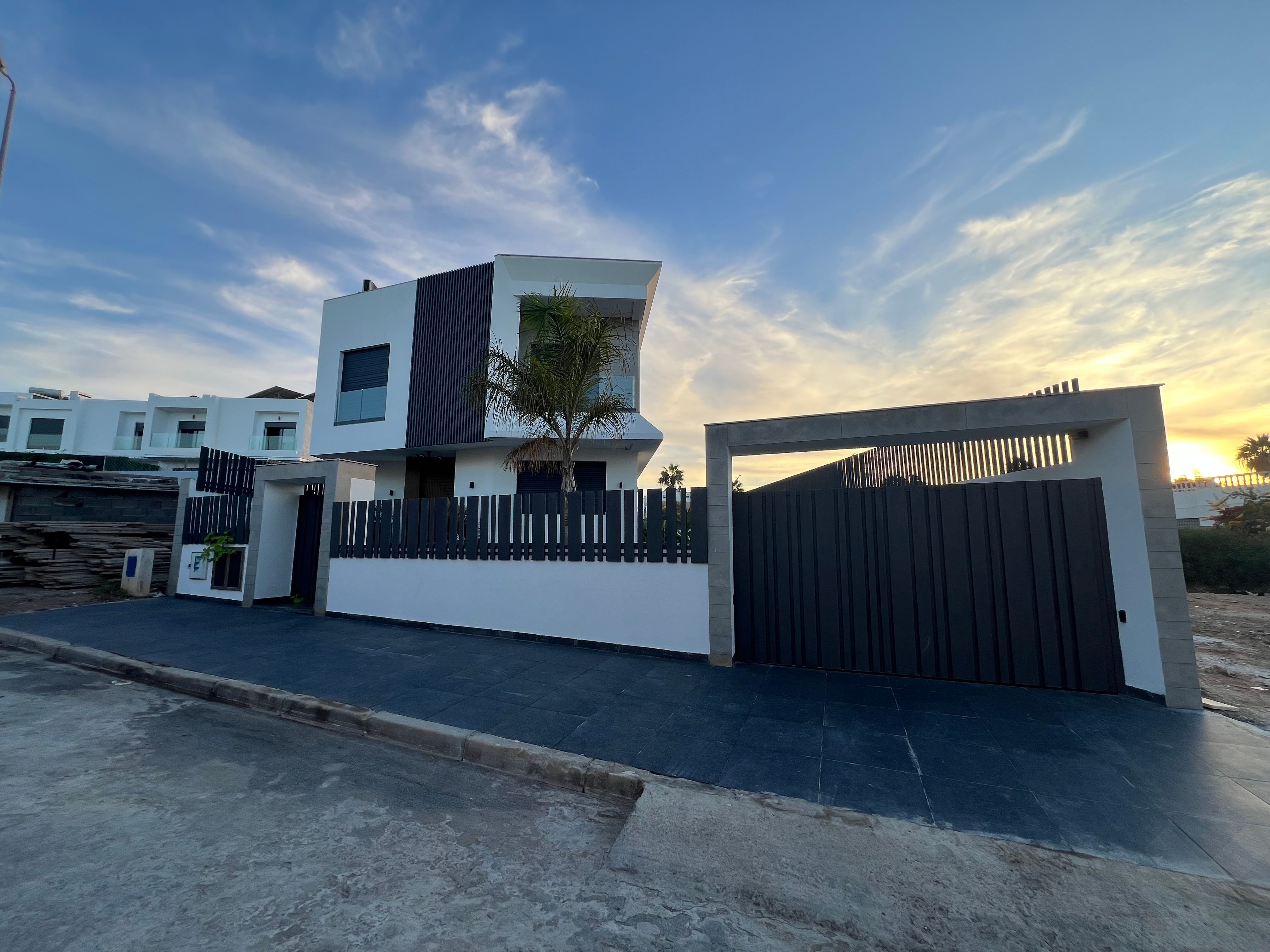 Villa — Harhoura