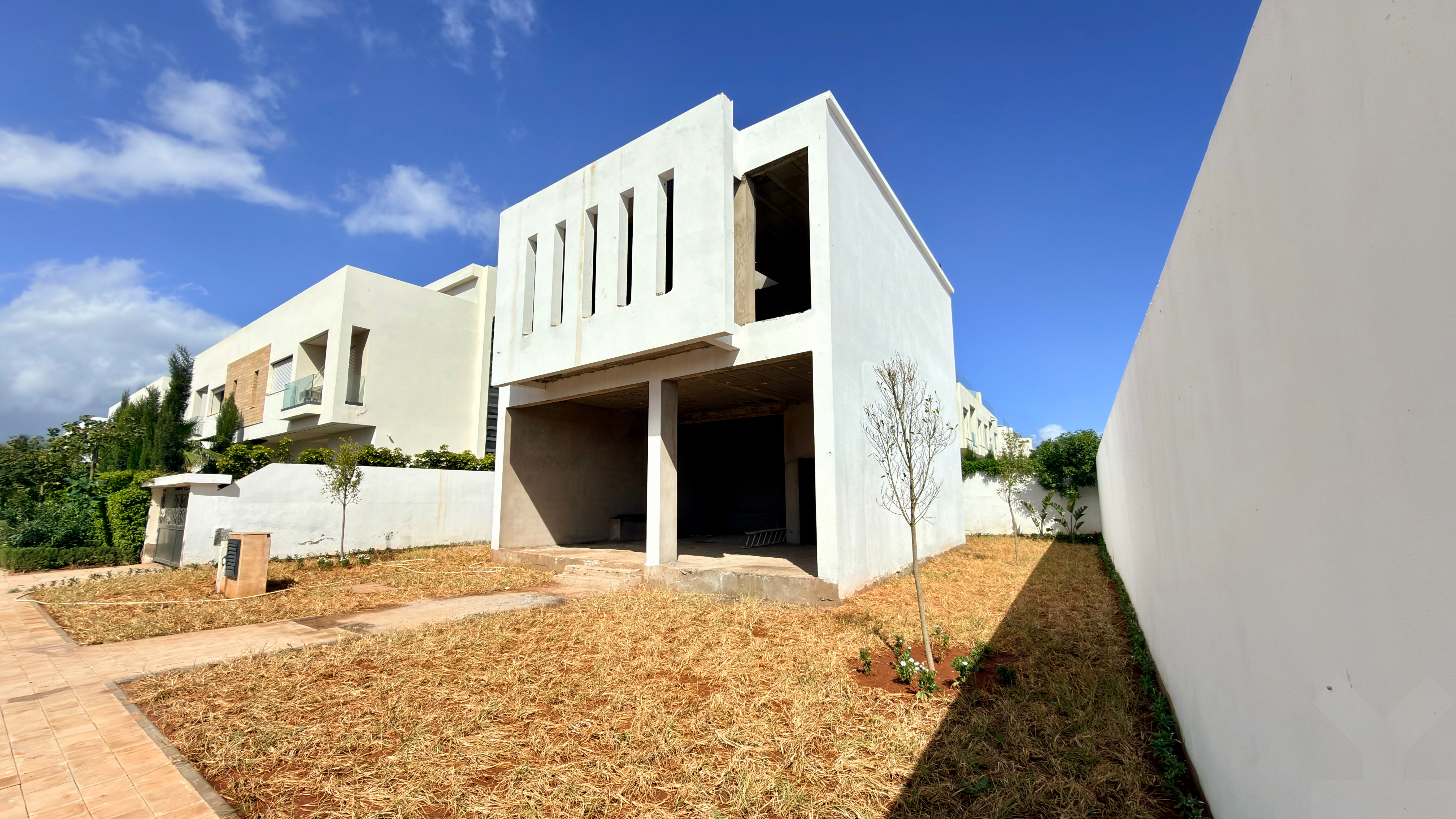 Local commercial — Dar Bouazza — 2